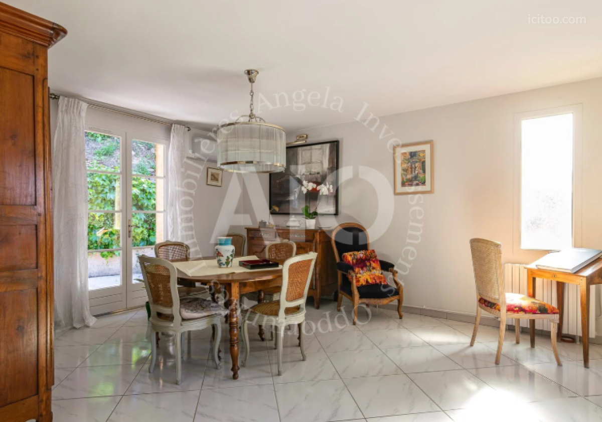 Villa - 200 m² - Couzon-au-Mont-d'Or 69270 — photo 5