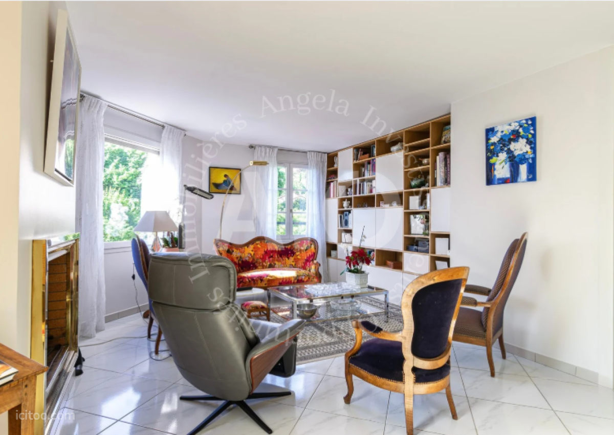 Villa - 200 m² - Couzon-au-Mont-d'Or 69270 — photo 6