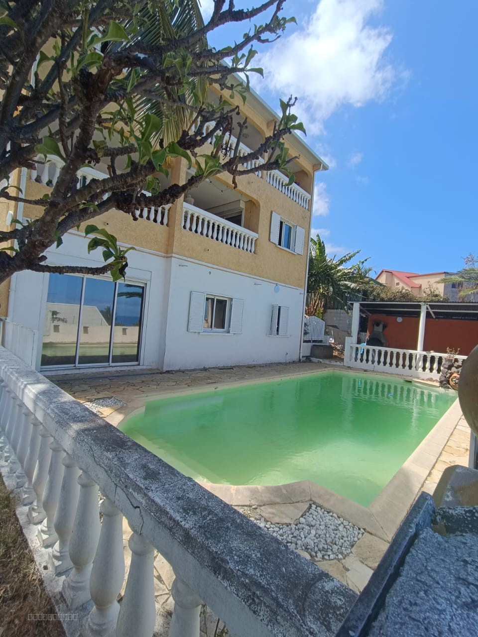 PITON SAINT LEU / IMMEUBLE DE 6 LOGEMENTS — photo 2