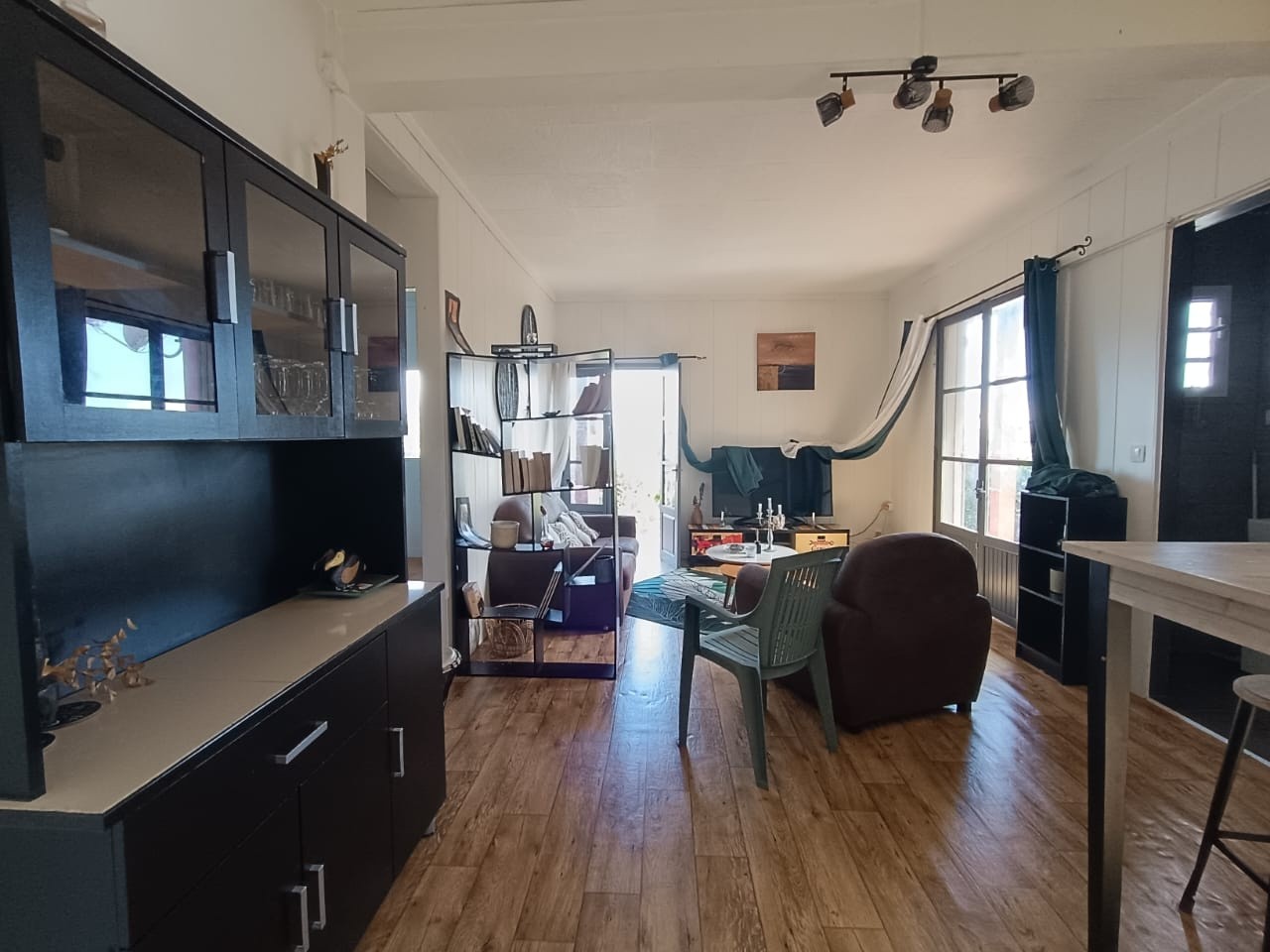 PETITE-ILE / ENSEMBLE IMMOBILIER DE 3 LOGEMENTS — photo 17