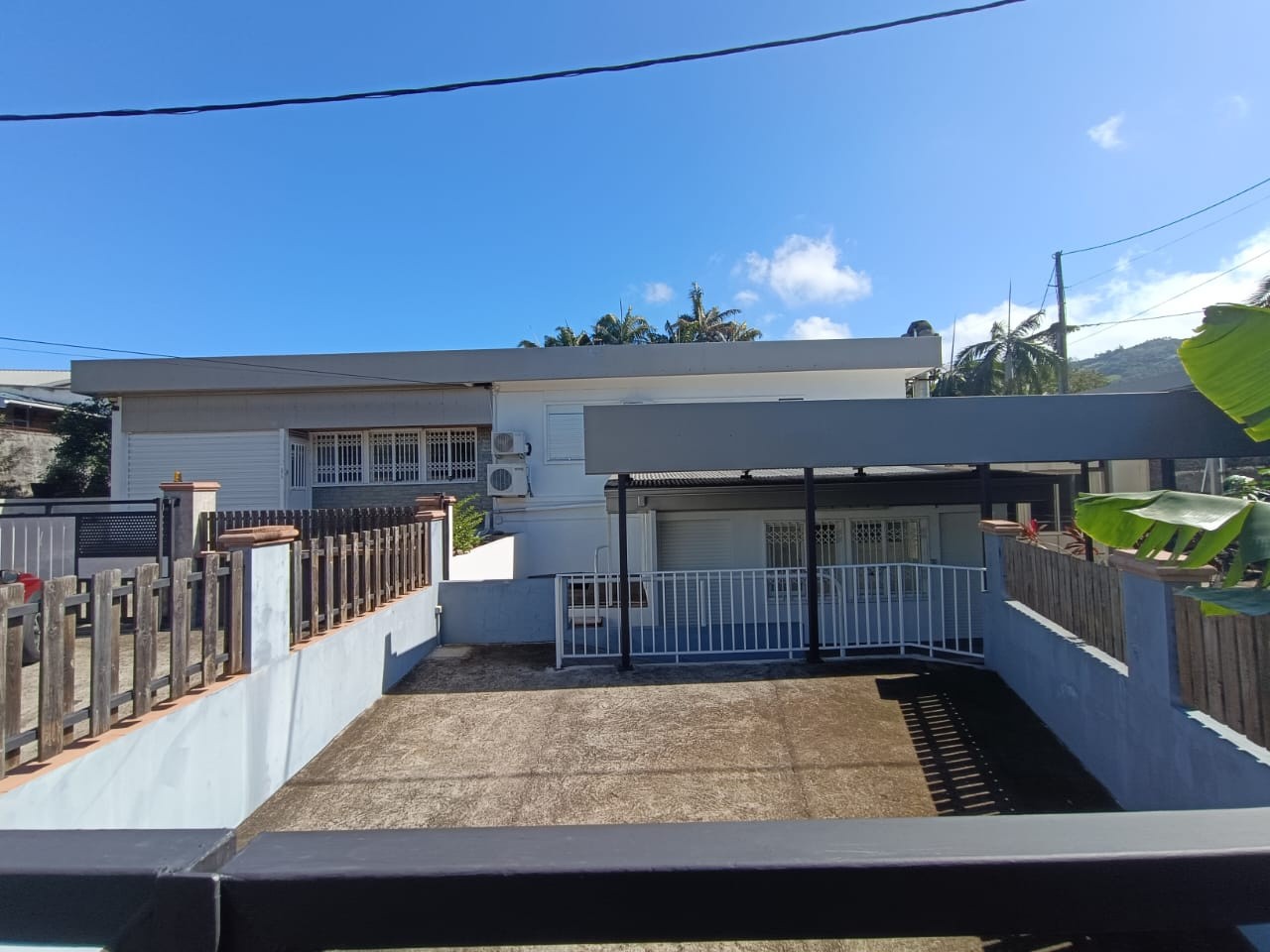 ENSEMBLE IMMOBILIER / ROUTE PASSANTE MANAPANY — photo 2
