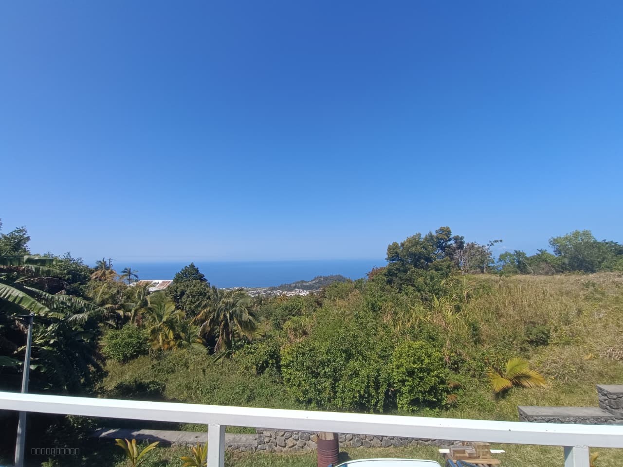 PETITE-ILE / VILLA MODERNE F4 DE 130 M2 SUR UN TERRAIN DE 980 m2 — photo 16