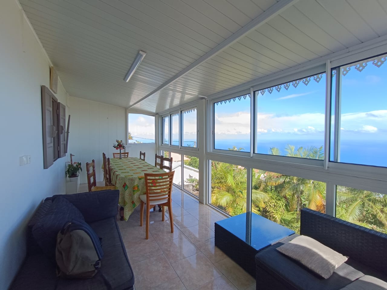 PETITE-ILE / ENSEMBLE IMMOBILIER DE 3 LOGEMENTS — photo 3