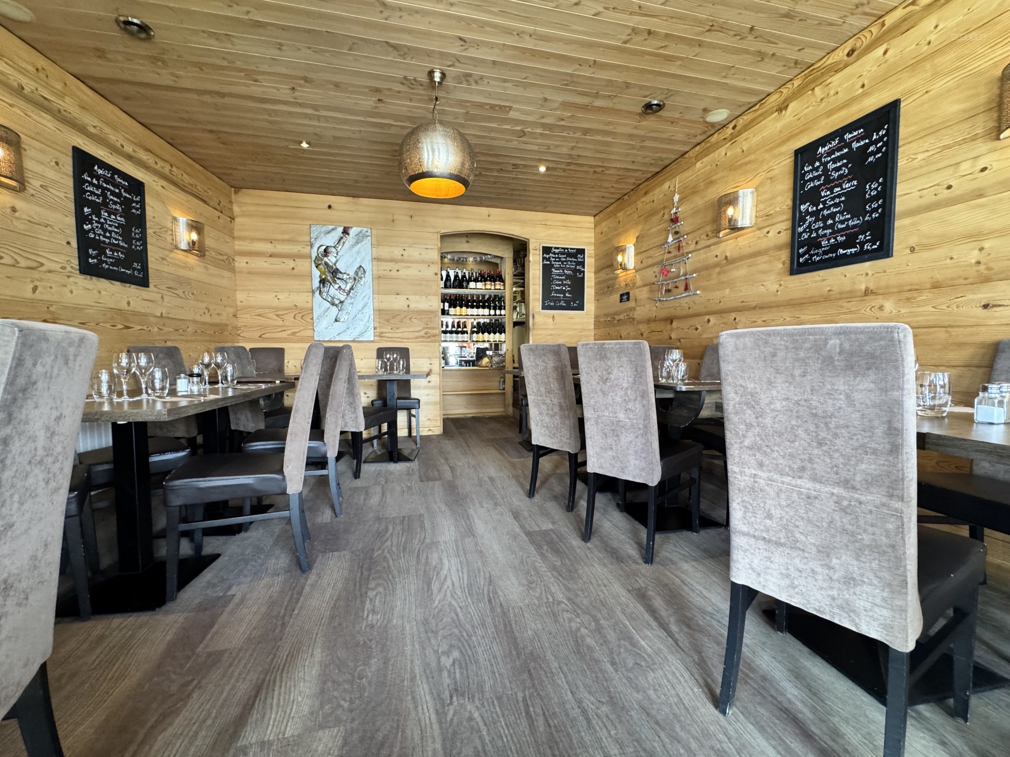 Restaurant avec logement sur l’avenue principale des Deux Alpes — photo 3