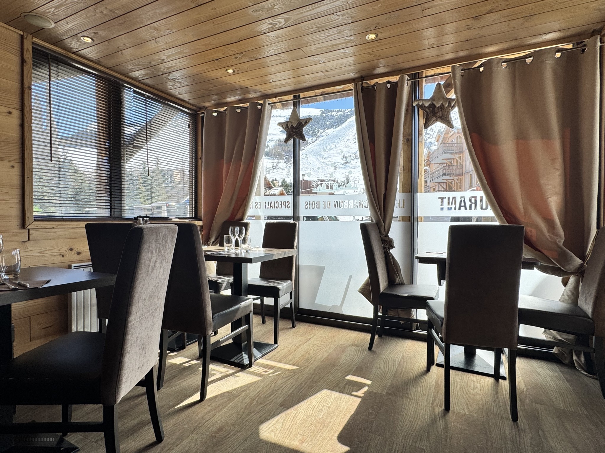 Restaurant avec logement sur l’avenue principale des Deux Alpes — photo 2