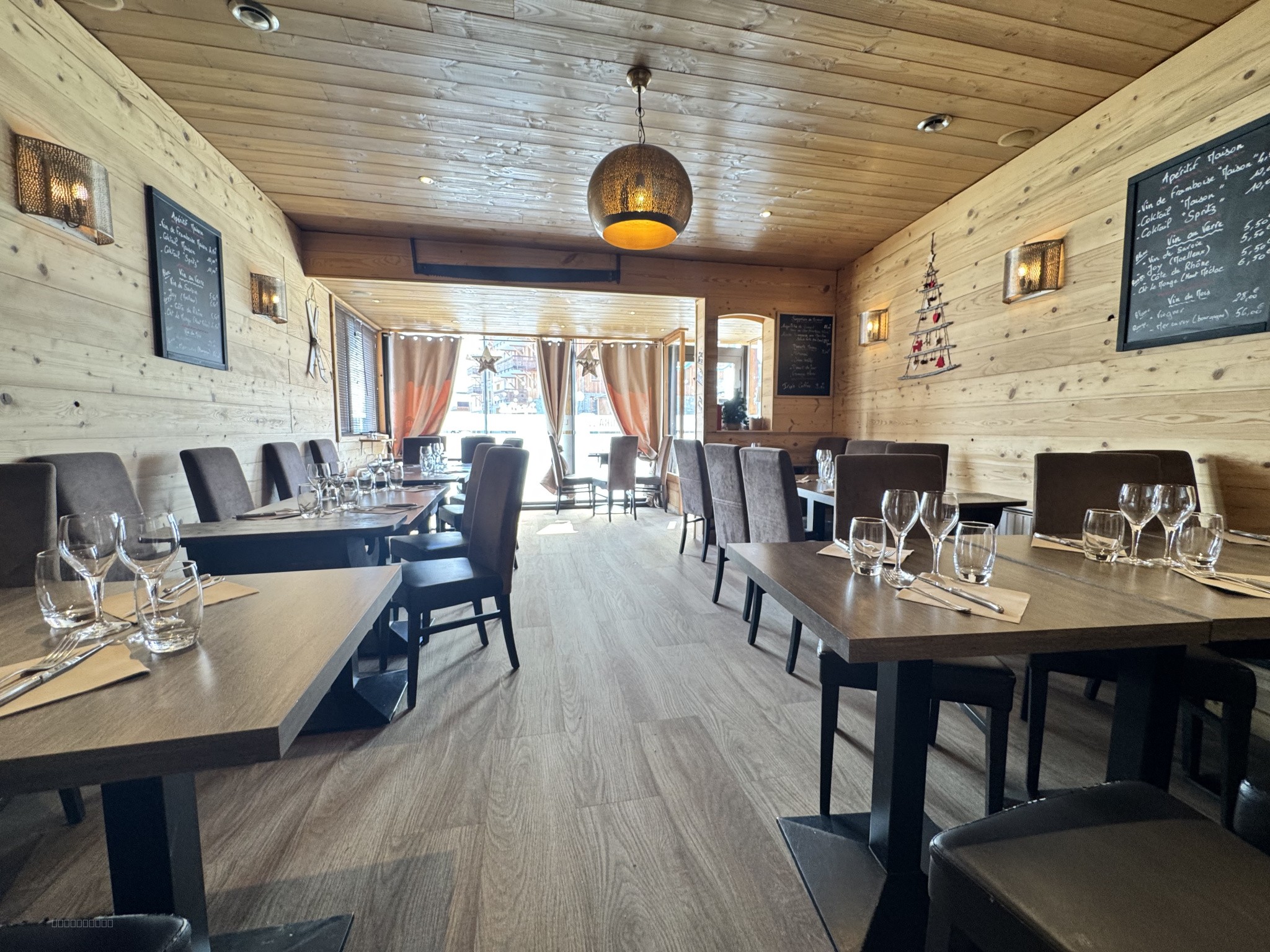 Restaurant avec logement sur l’avenue principale des Deux Alpes — photo 4