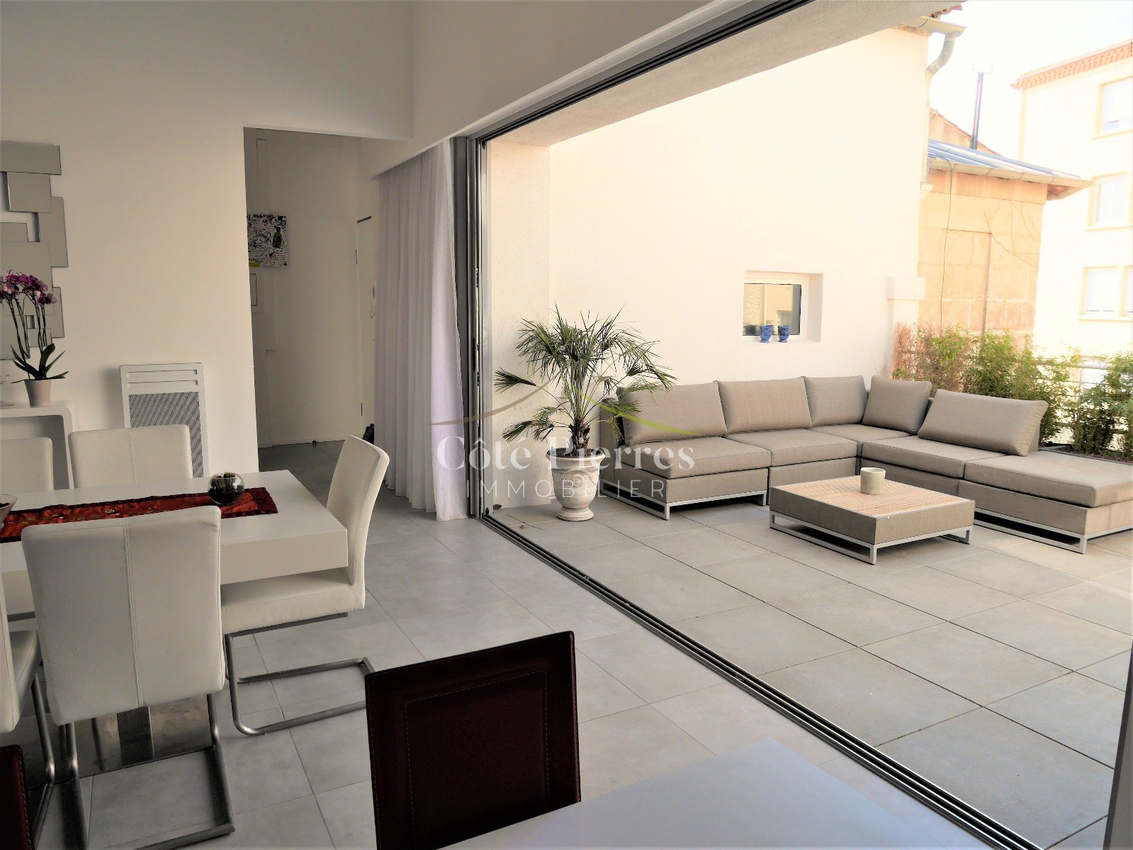 Bel appartement de type 4 en dernier étage idéalement situé proche prefecture avec grande terrasse et ascenseu — photo 1