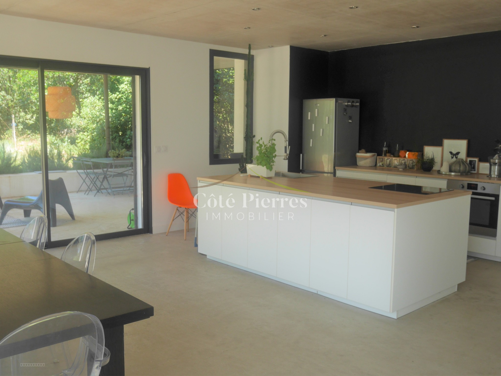 Au calme absolu, magnifique contemporaine (2014). — photo 2
