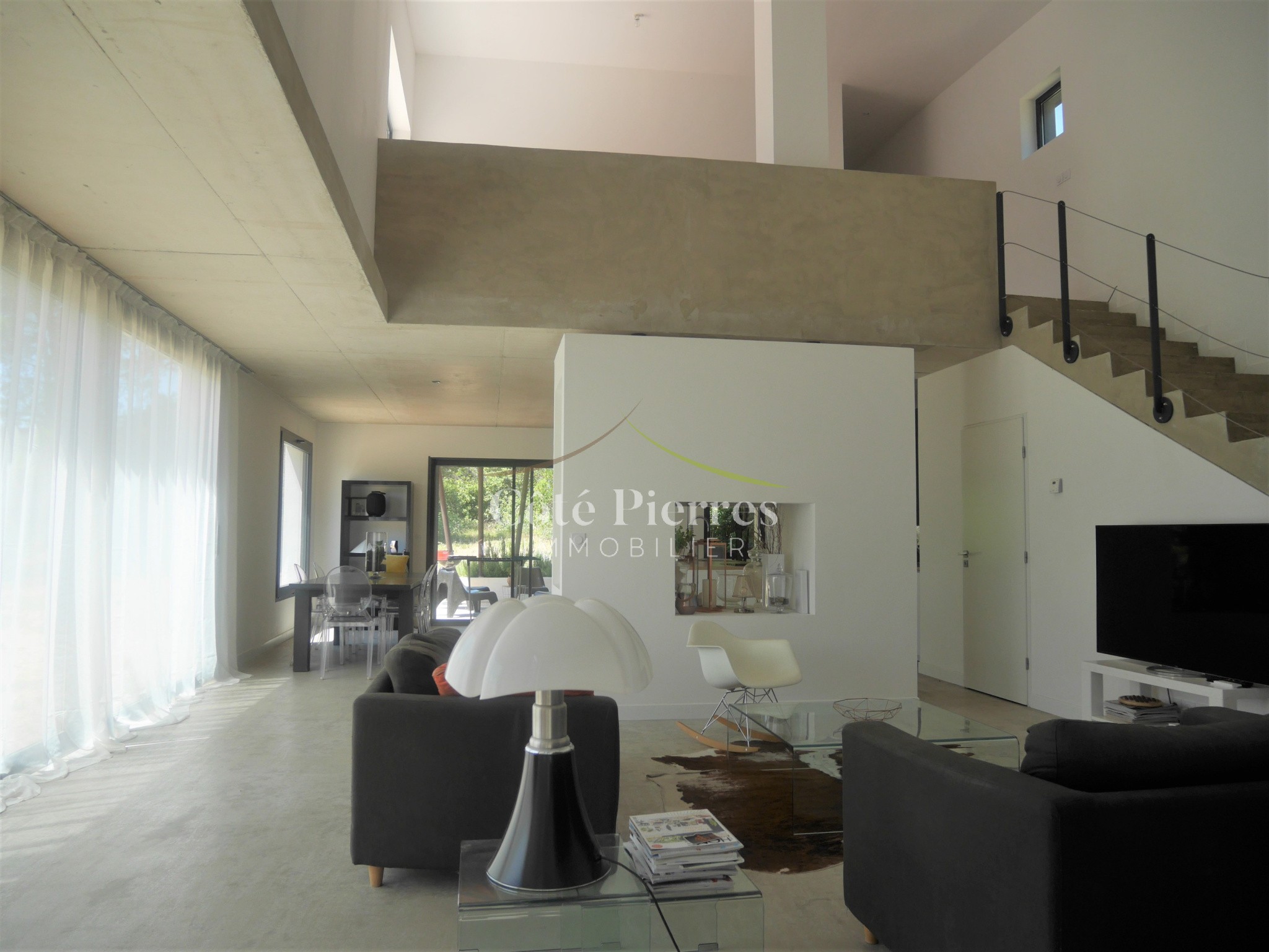 Au calme absolu, magnifique contemporaine (2014). — photo 4
