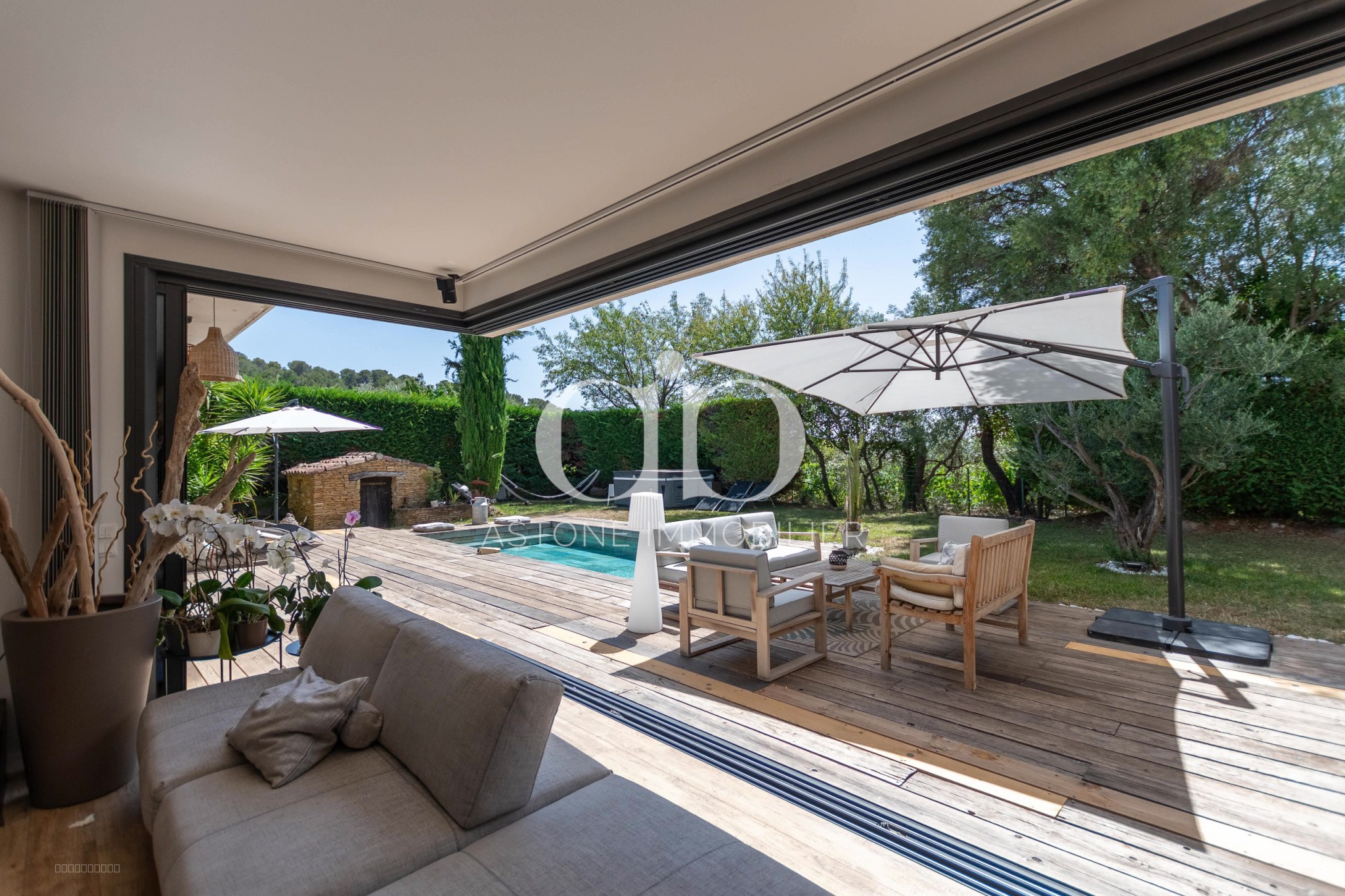 CASSIS - VILLA CONTEMPORAINE AU CALME — photo 2