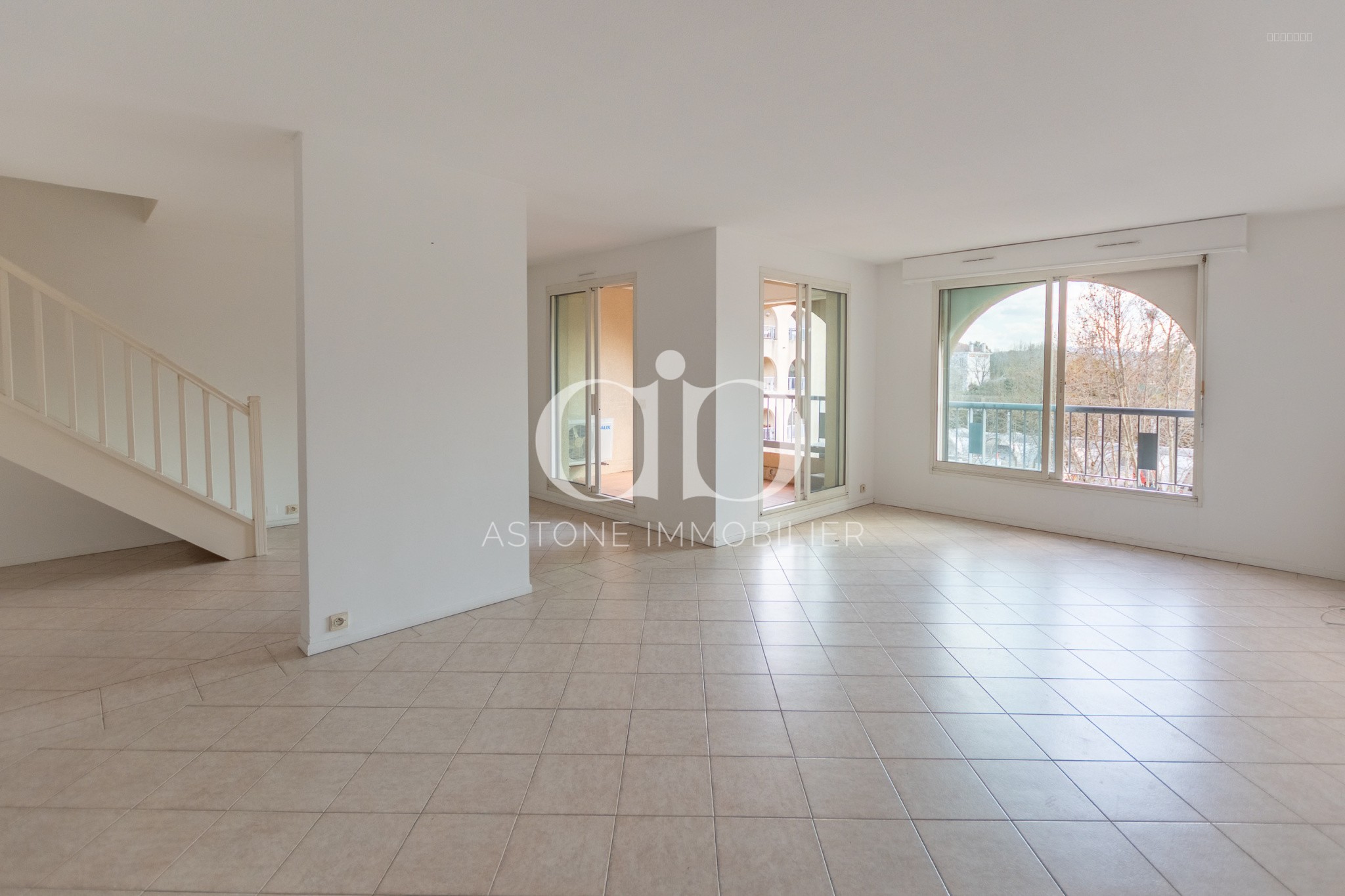 AIX-en-PROVENCE / DUPLEX CENTRE AVEC TERRASSES — photo 13