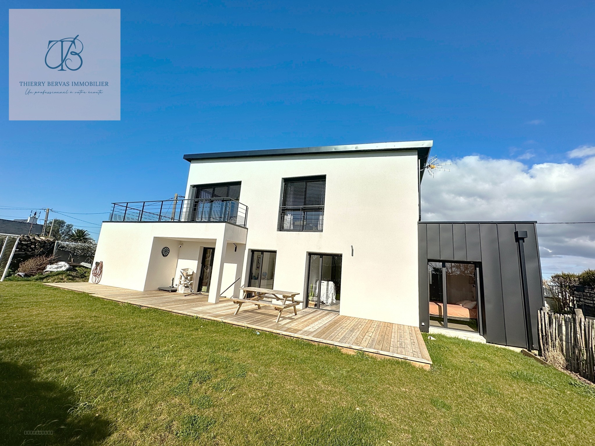 À VENDRE   MAISON CONTEMPORAINE DE 2024 DE 164 M2 AVEC VUE MER   PLOUGONVELIN — photo 2