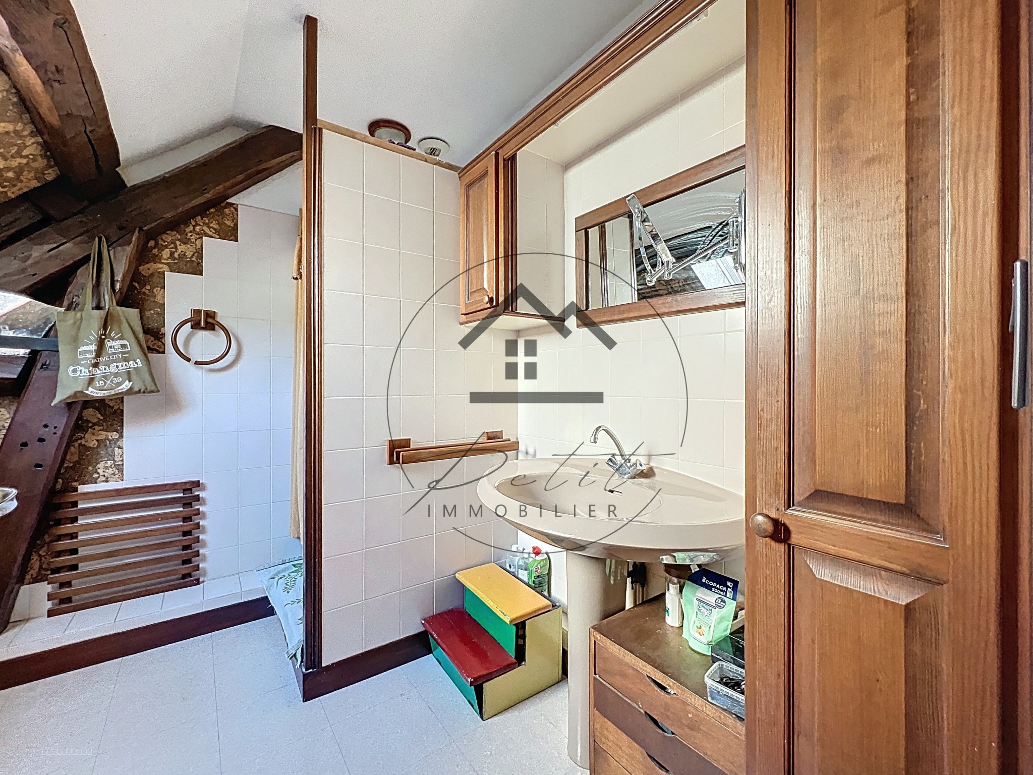 Ensemble immobilier avec maison familiale, grand atelier, bureau indépendant et duplex — photo 8