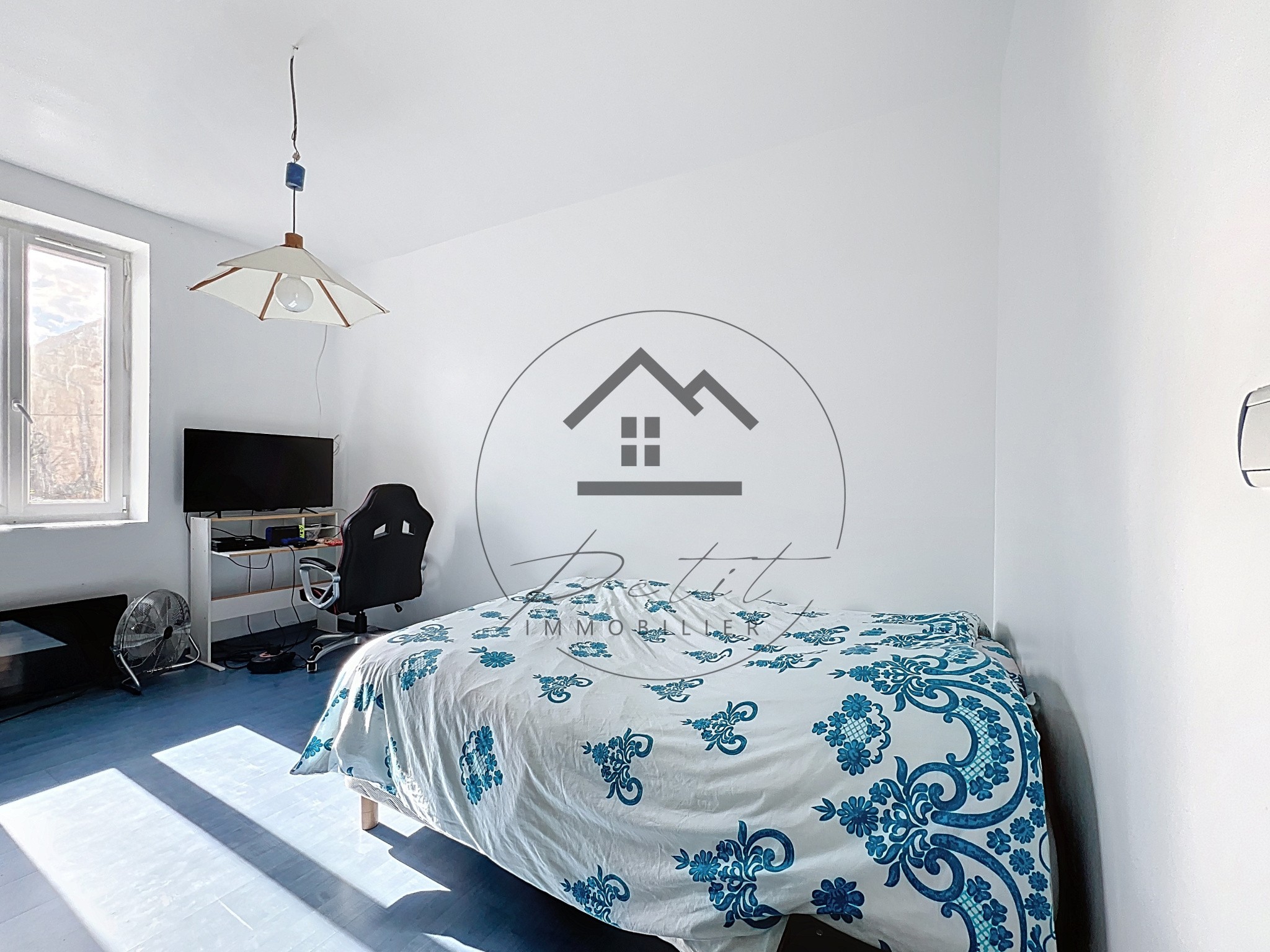 Ensemble immobilier avec maison familiale, grand atelier, bureau indépendant et duplex — photo 11