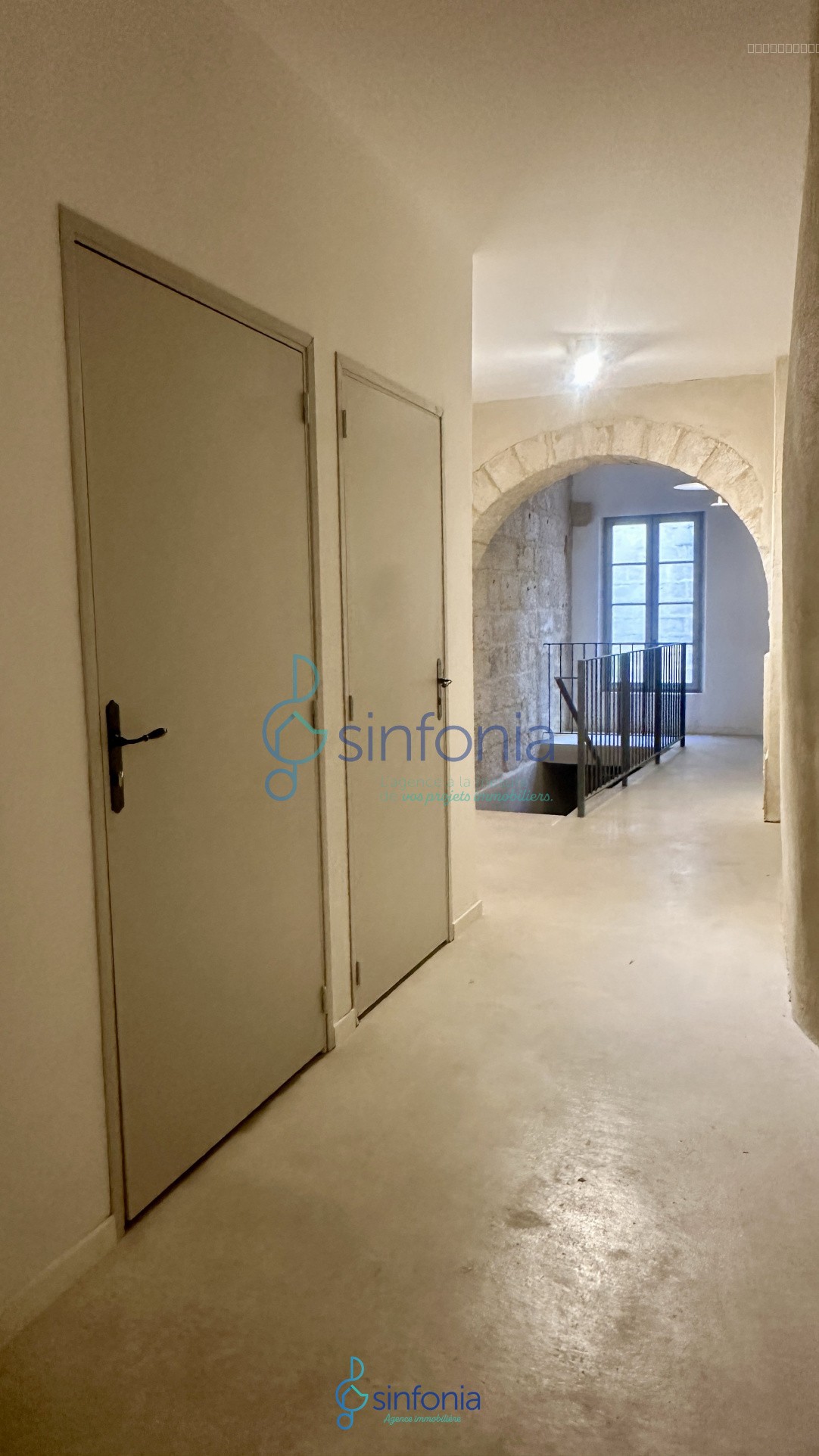 Appartement au centre d'Uzès - Esprit Loft — photo 9