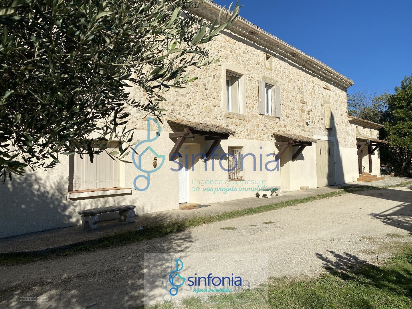 Mas familial - 2 habiations - Grand garage - A 10 minutes d'Uzès — photo 2