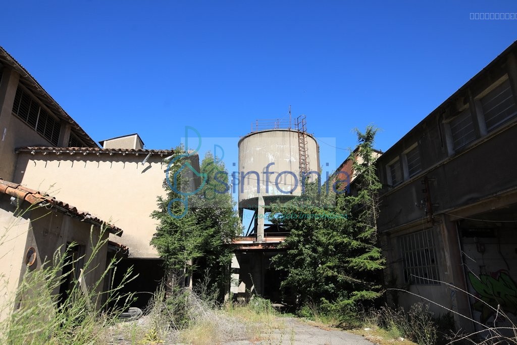 USINE 4000 M2 SUR 8000M2 DE TERRAIN — photo 11