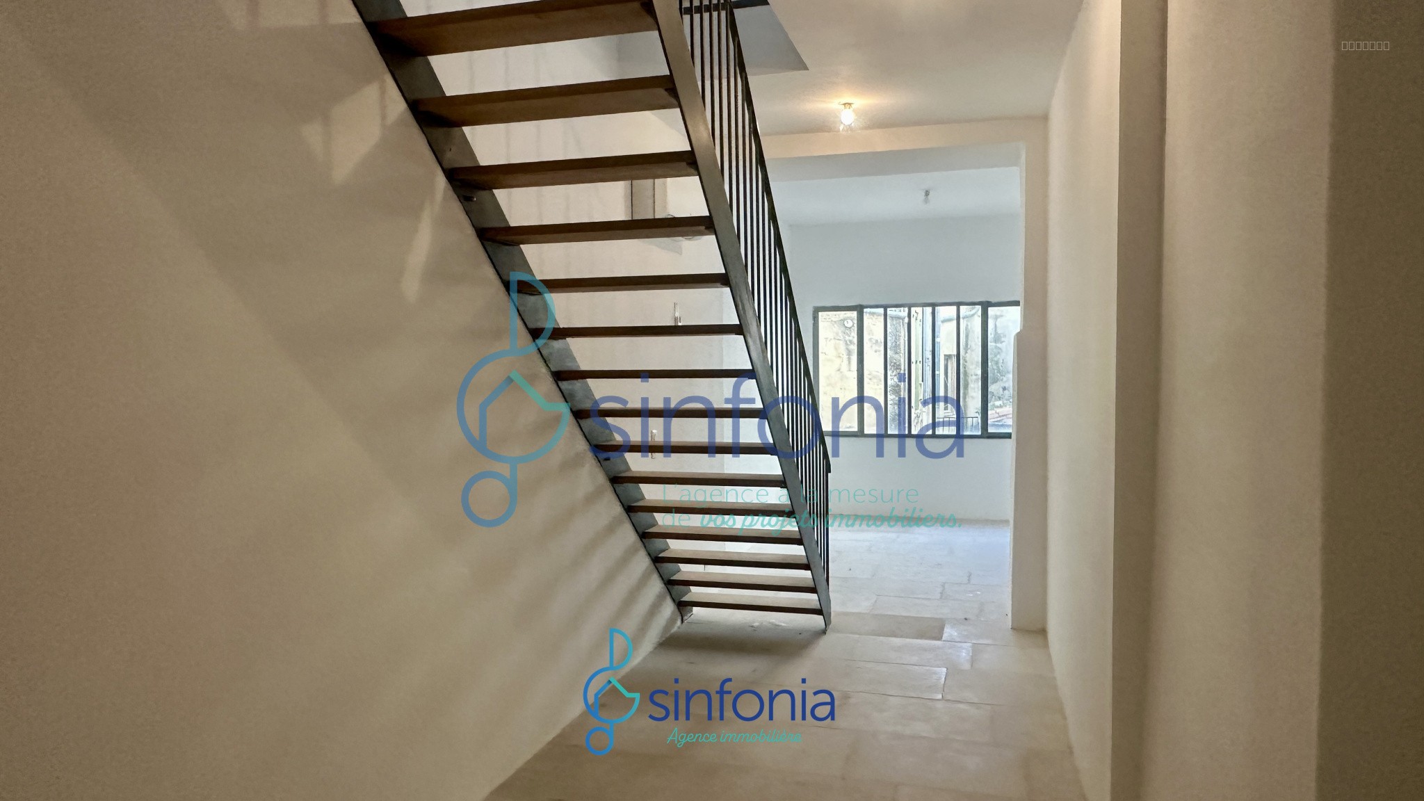 Appartement au centre d'Uzès - Esprit Loft — photo 3