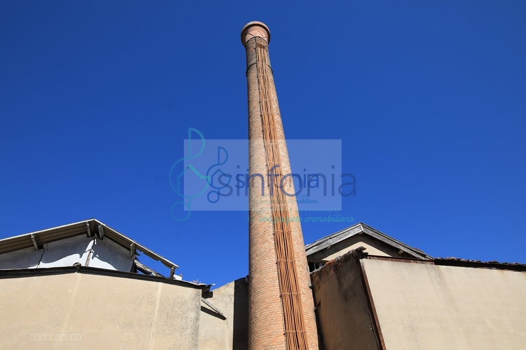 USINE 4000 M2 SUR 8000M2 DE TERRAIN — photo 2