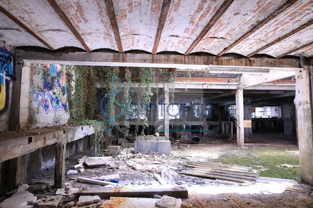 USINE 4000 M2 SUR 8000M2 DE TERRAIN — photo 5