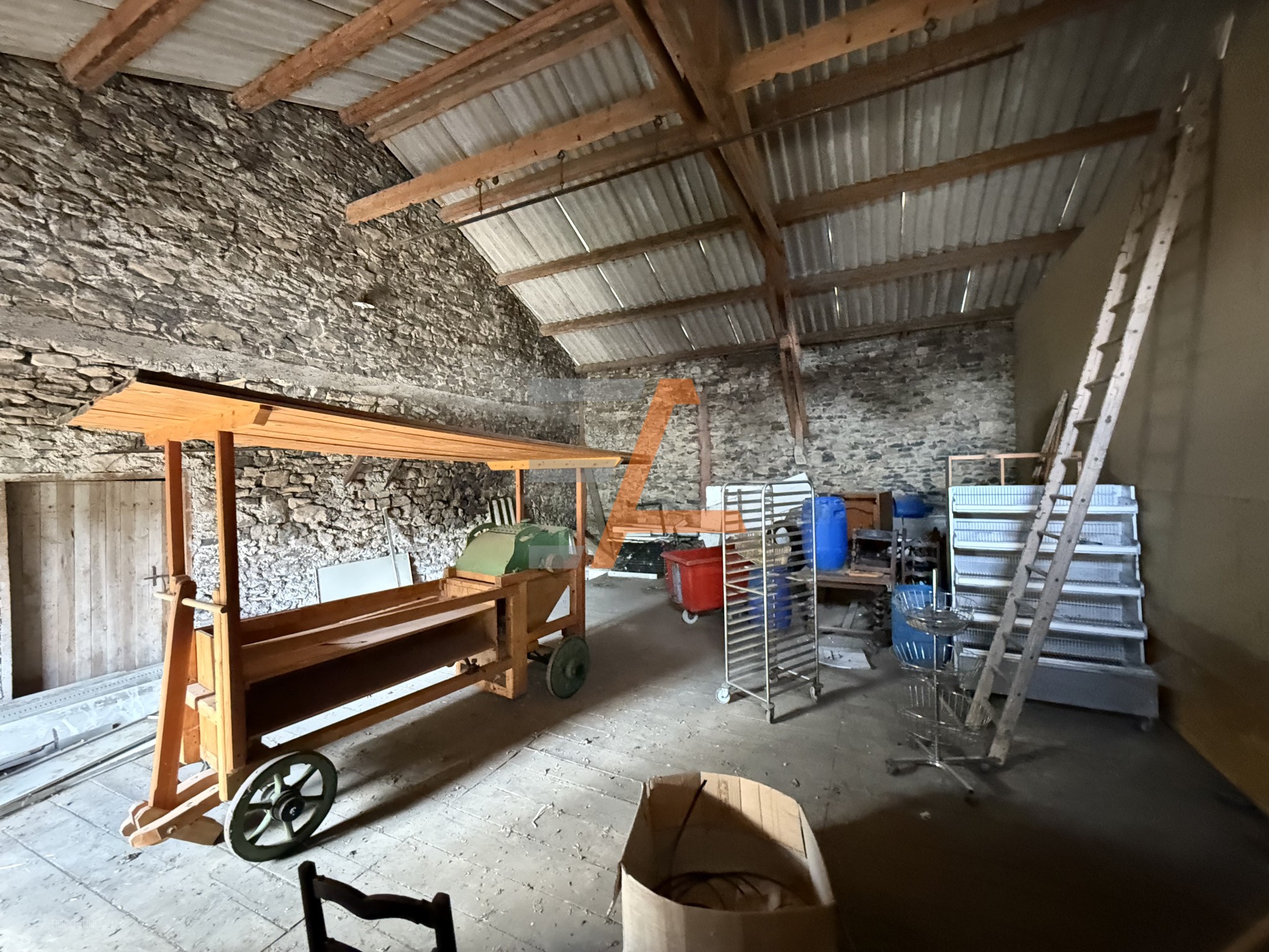 Ferme à rénover au cœur du Pertuis   Rare sur le secteur ! — photo 2