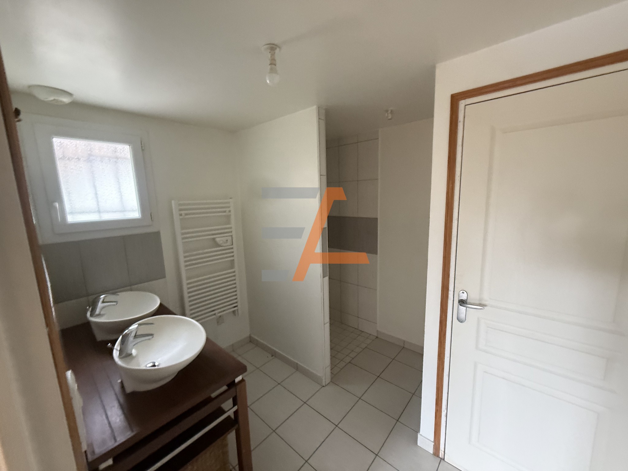 Villa 5 chambres   Terrain 2 660m2   Aucun travaux   Saint-Julien-Chapteuil — photo 14
