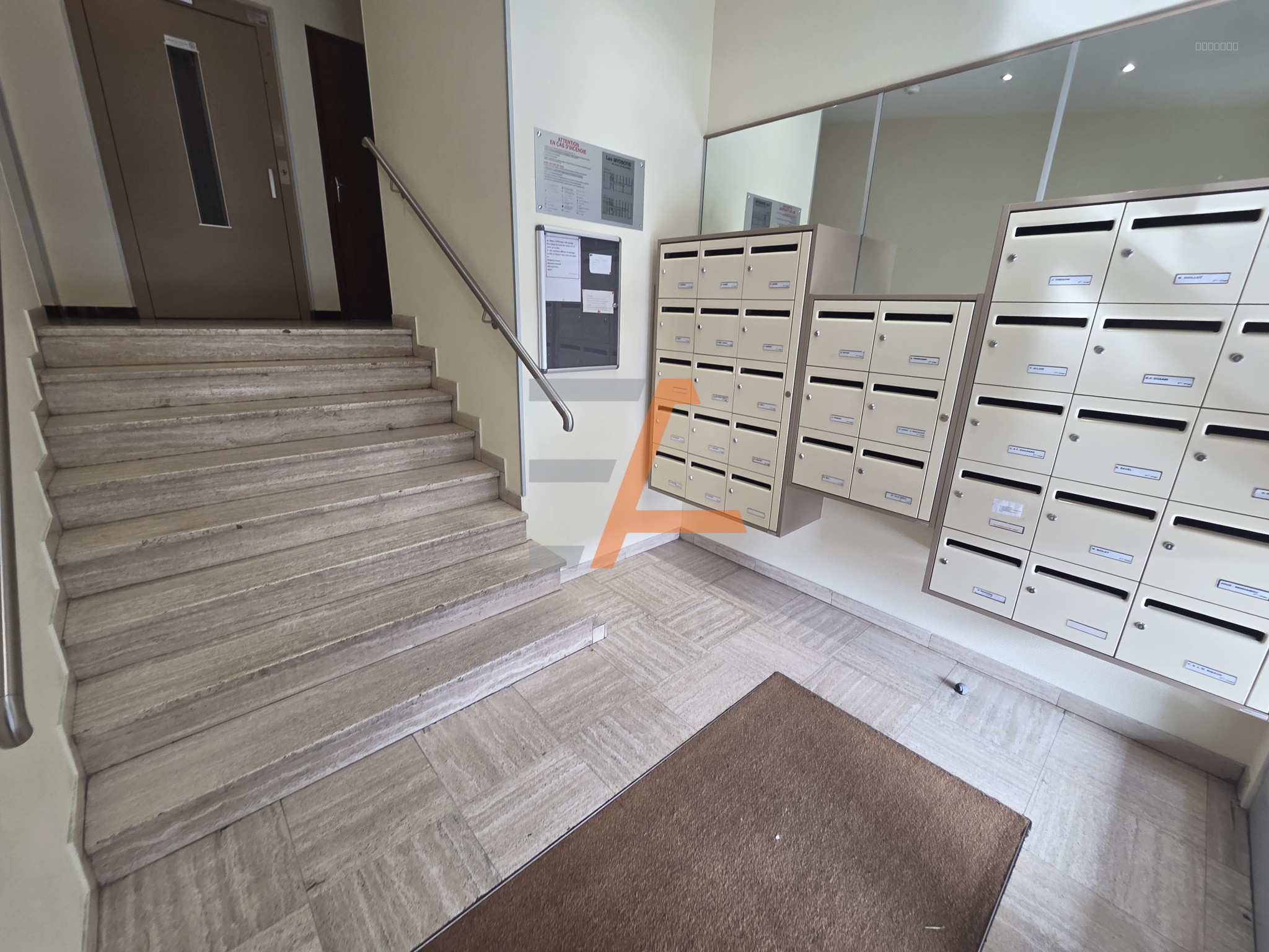 Bellevue F5 de 105m2 au 3 étage avec balcon et garage — photo 7