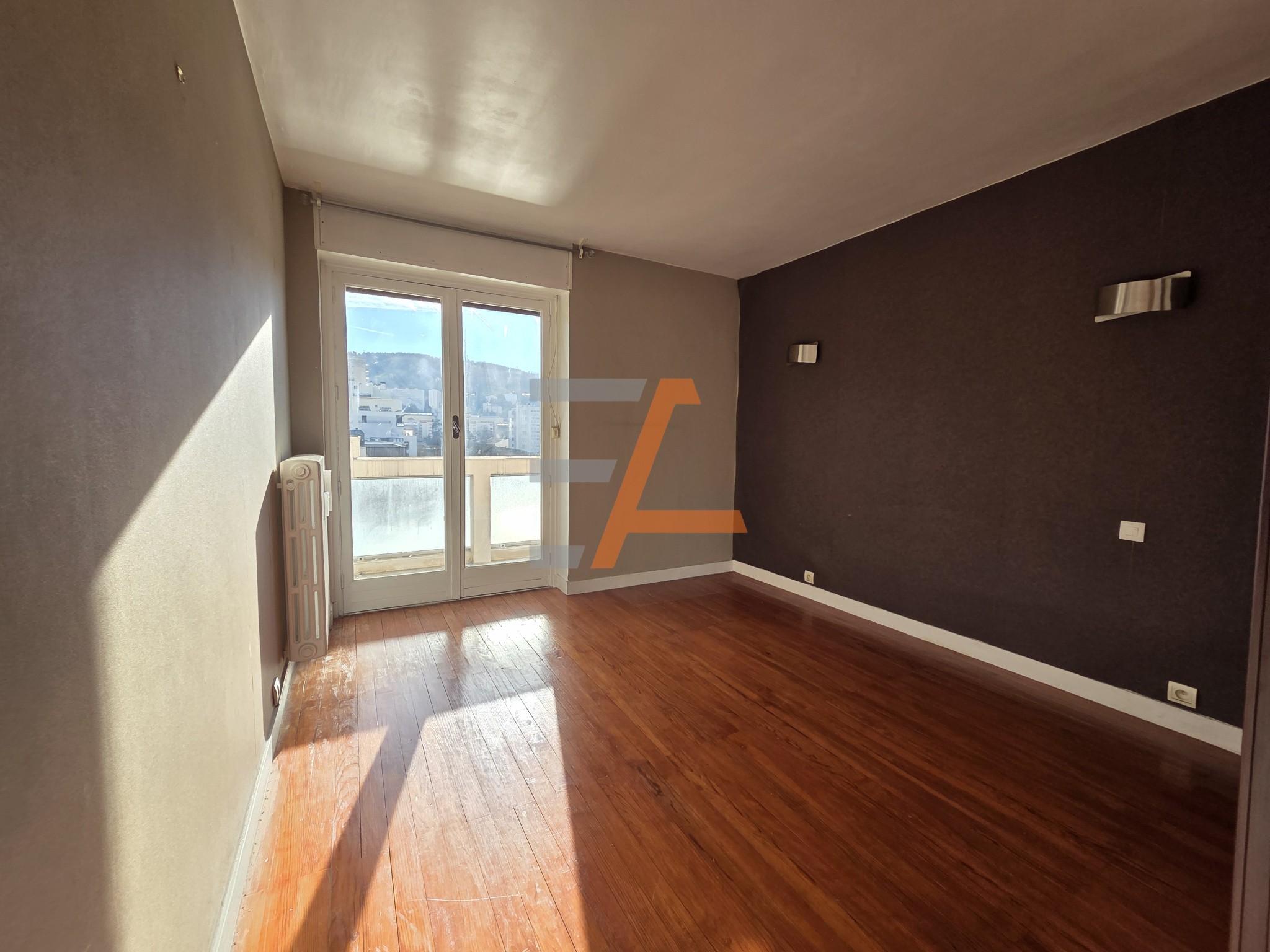Fauriel, F5 de 102m2 au 8 étage avec balcon et parking collectif — photo 6