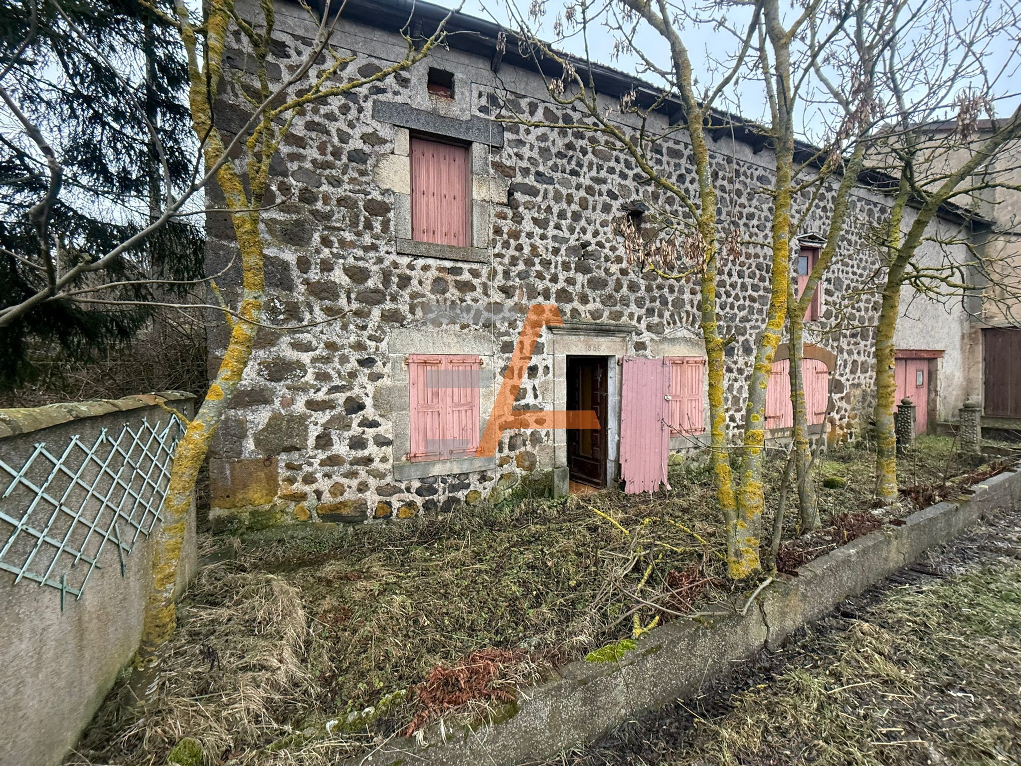 CORPS DE FERME — photo 3