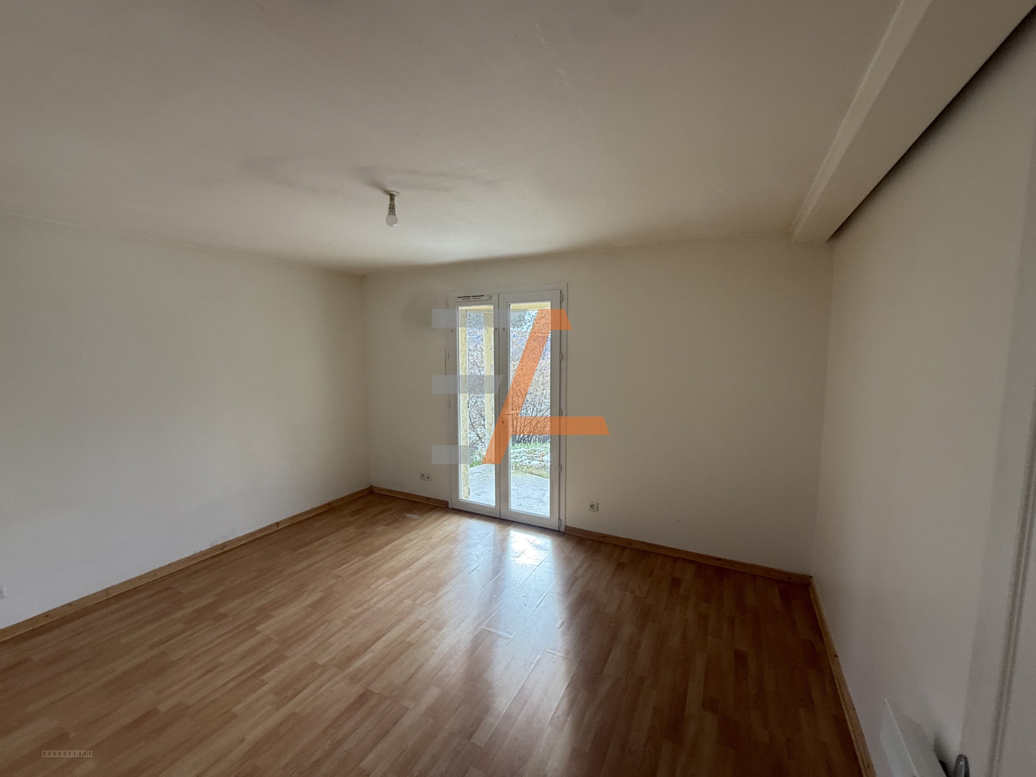 Villa 5 chambres   Terrain 2 660m2   Aucun travaux   Saint-Julien-Chapteuil — photo 10