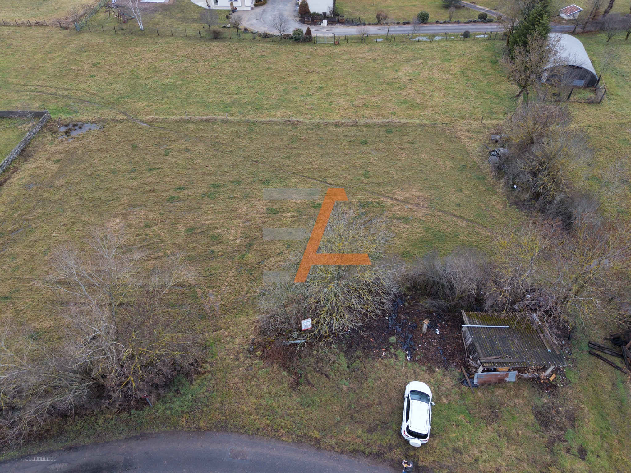 TERRAIN CONSTRUCTIBLE 860M2 — photo 2
