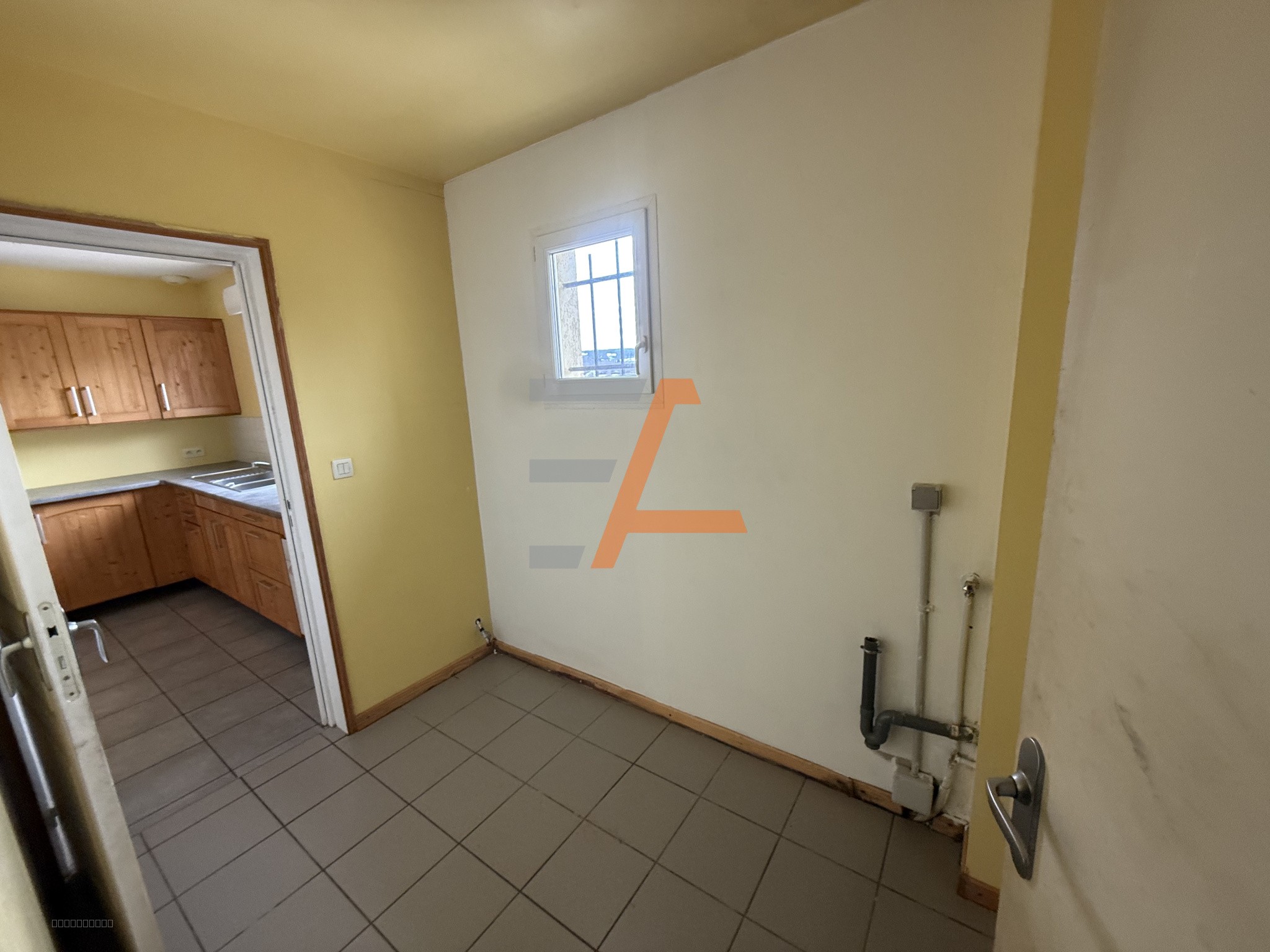 Villa 5 chambres   Terrain 2 660m2   Aucun travaux   Saint-Julien-Chapteuil — photo 8