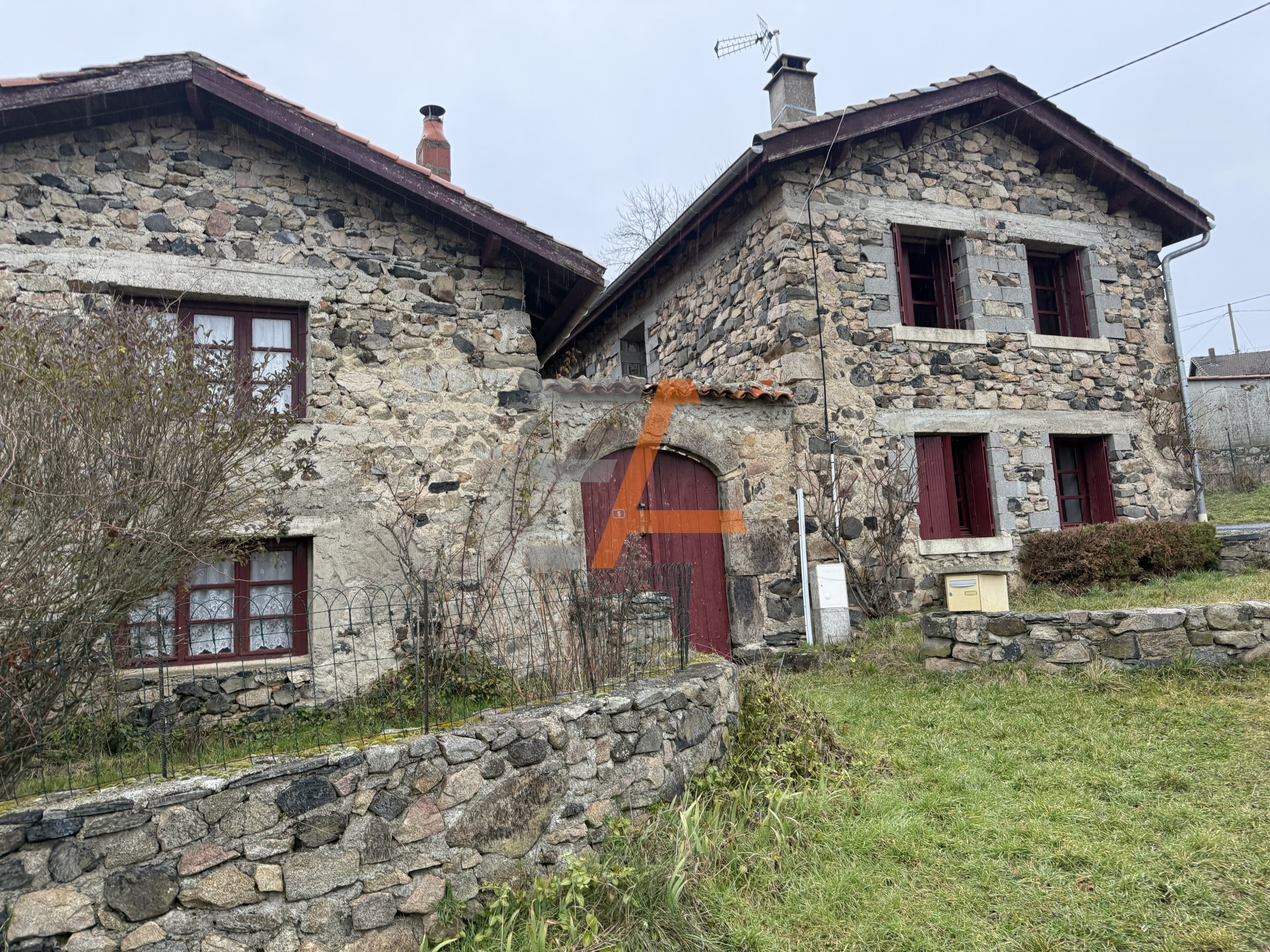 Ensemble immobilier — photo 2