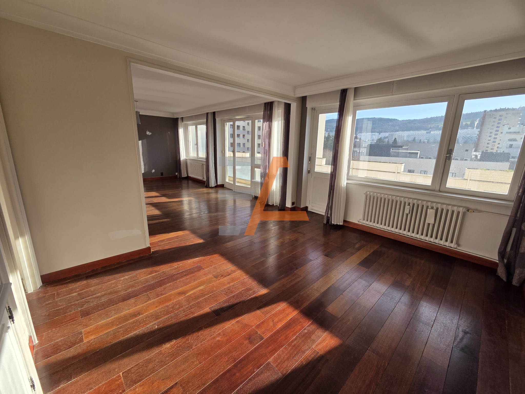 Fauriel, F5 de 102m2 au 8 étage avec balcon et parking collectif — photo 8