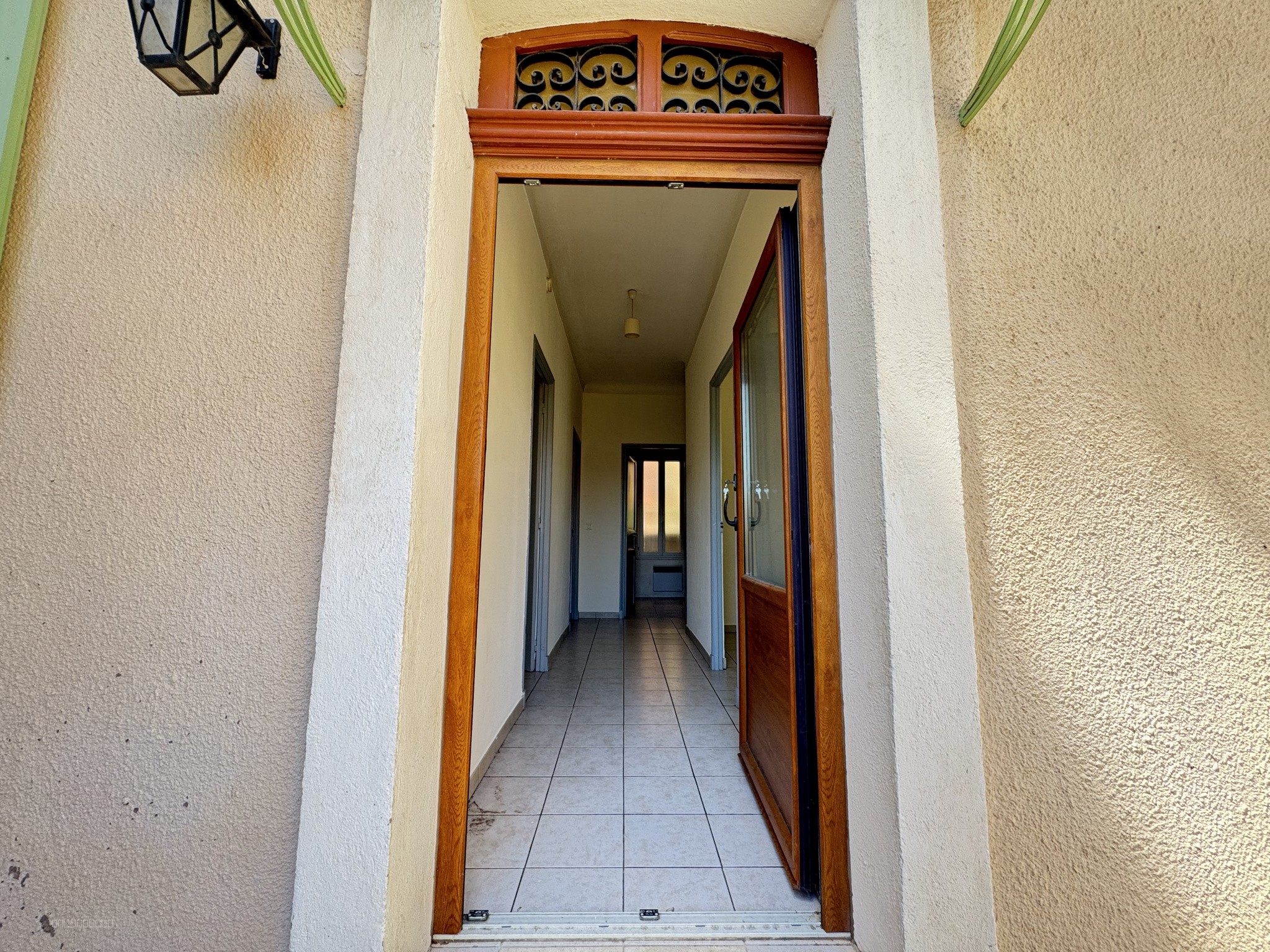 AUPS: maison de village plein pied 75m2 avec jardin — photo 6