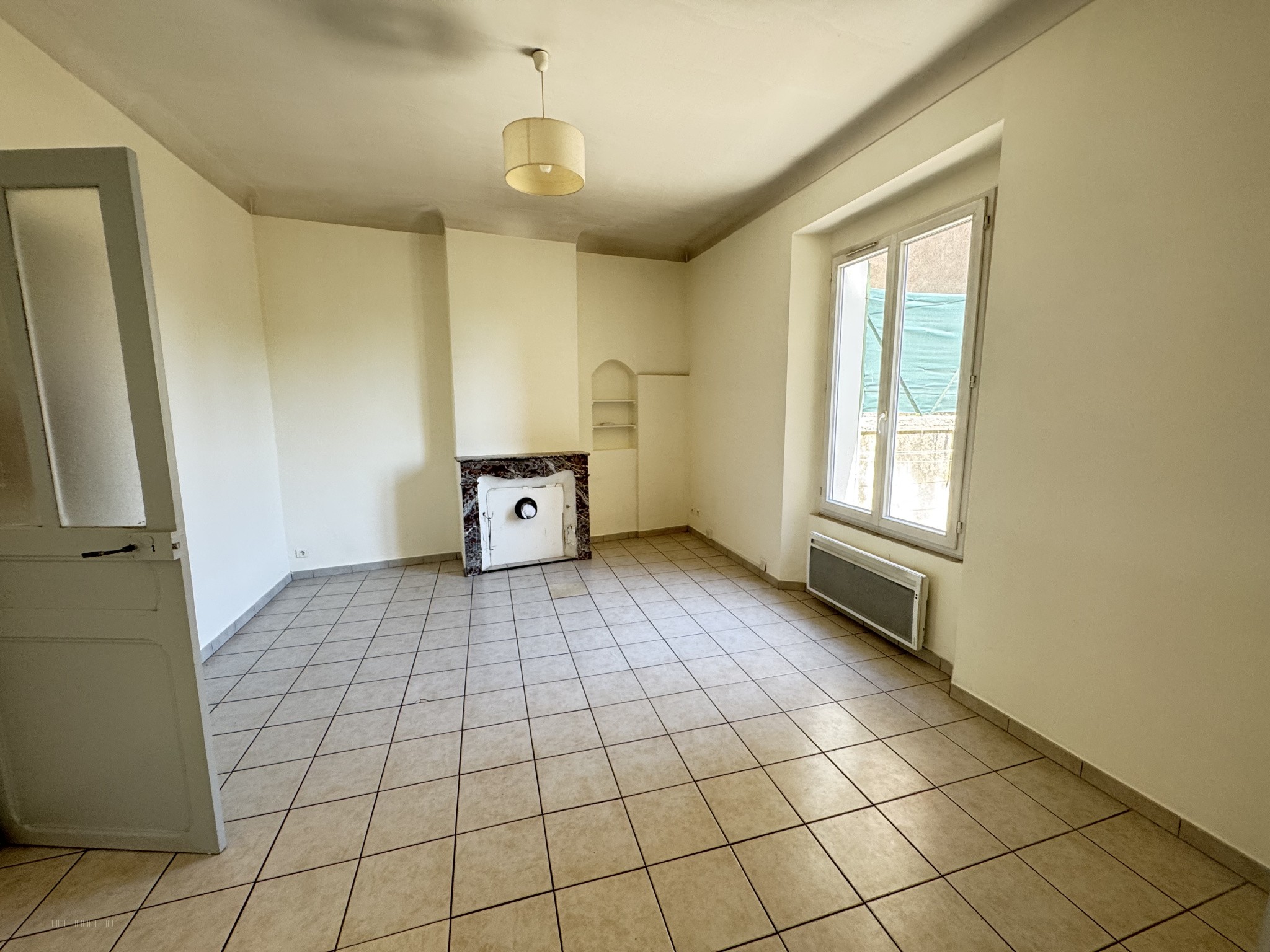AUPS: maison de village plein pied 75m2 avec jardin — photo 8