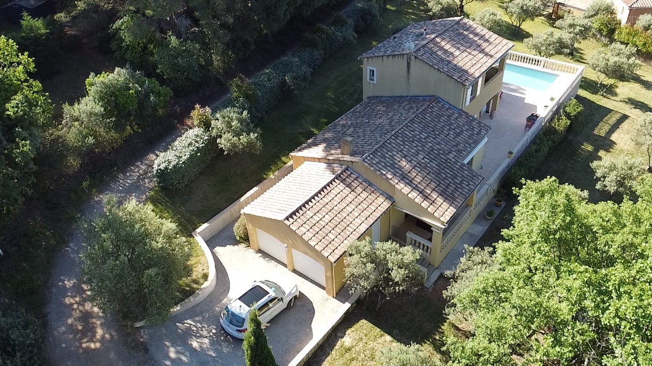 villa 135m2 avec sa piscine — photo 7