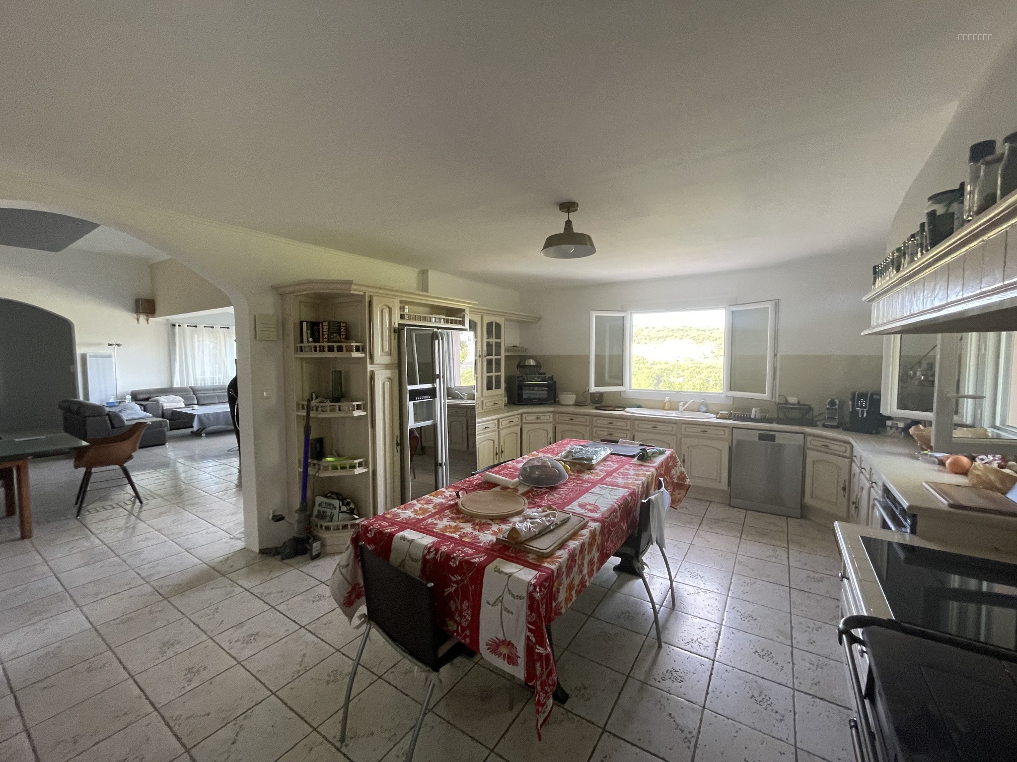 VILLA DEXCEPTION 320M2 AVEC UNE VUE PANORAMIQUE panneaux solaire avec ses batteries — photo 9