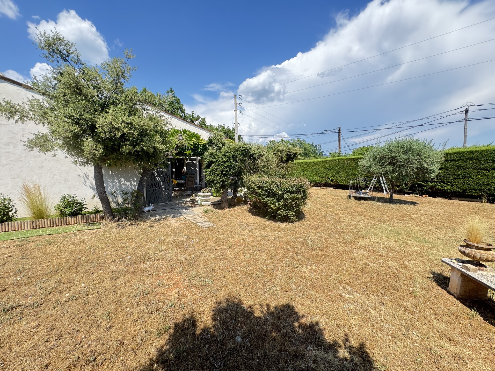 villa 129.6 m2 sue la commune de Régusse — photo 6