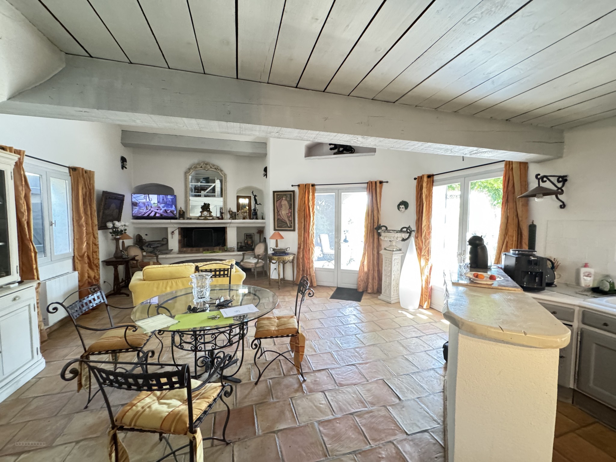 villa 129.6 m2 sue la commune de Régusse — photo 8