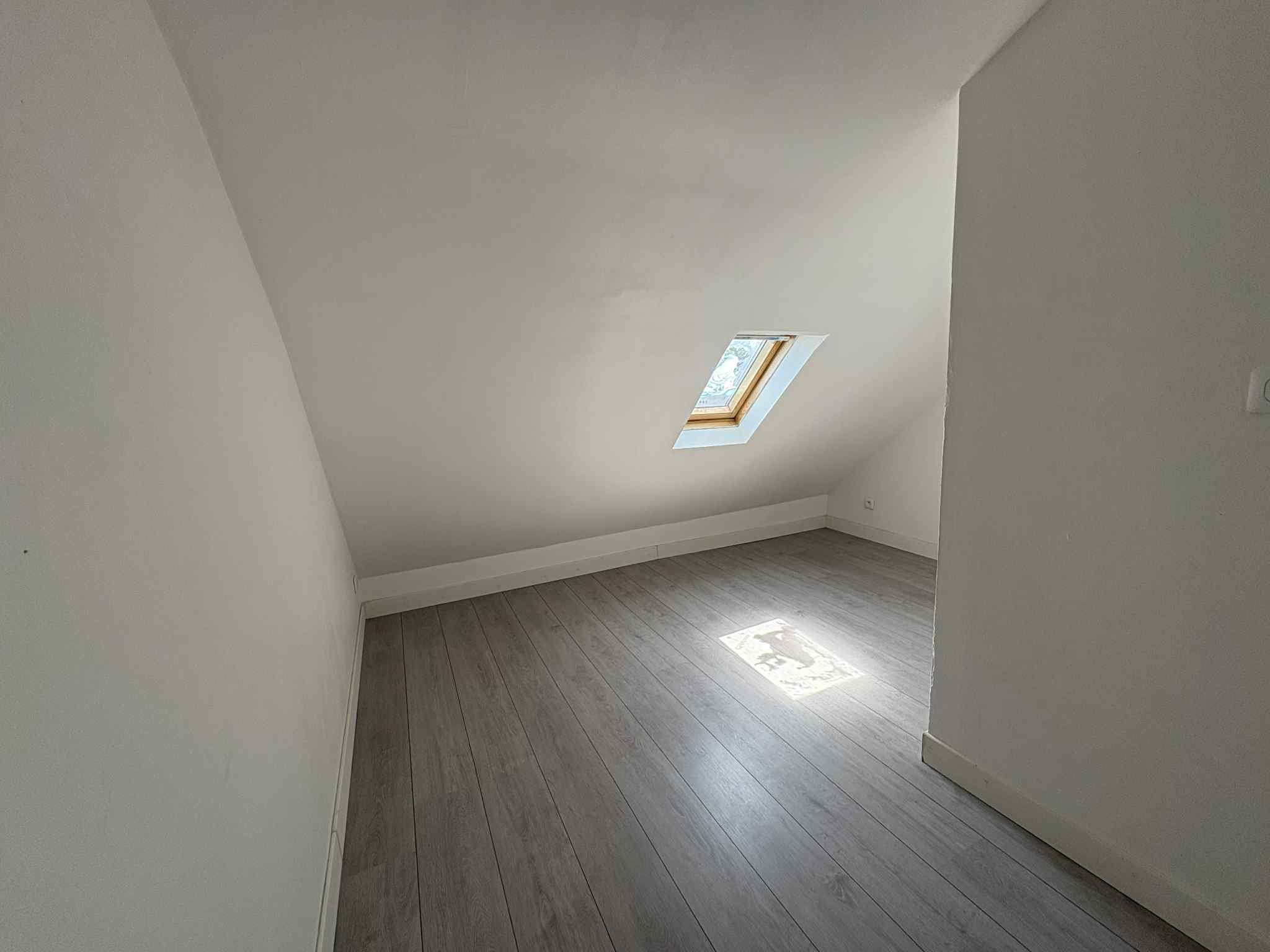 NOUVEAUTÉ: IMMEUBLE À USAGE LOCATIF EN PLEIN CENTRE-VILLE D’ABBEVILLE — photo 6
