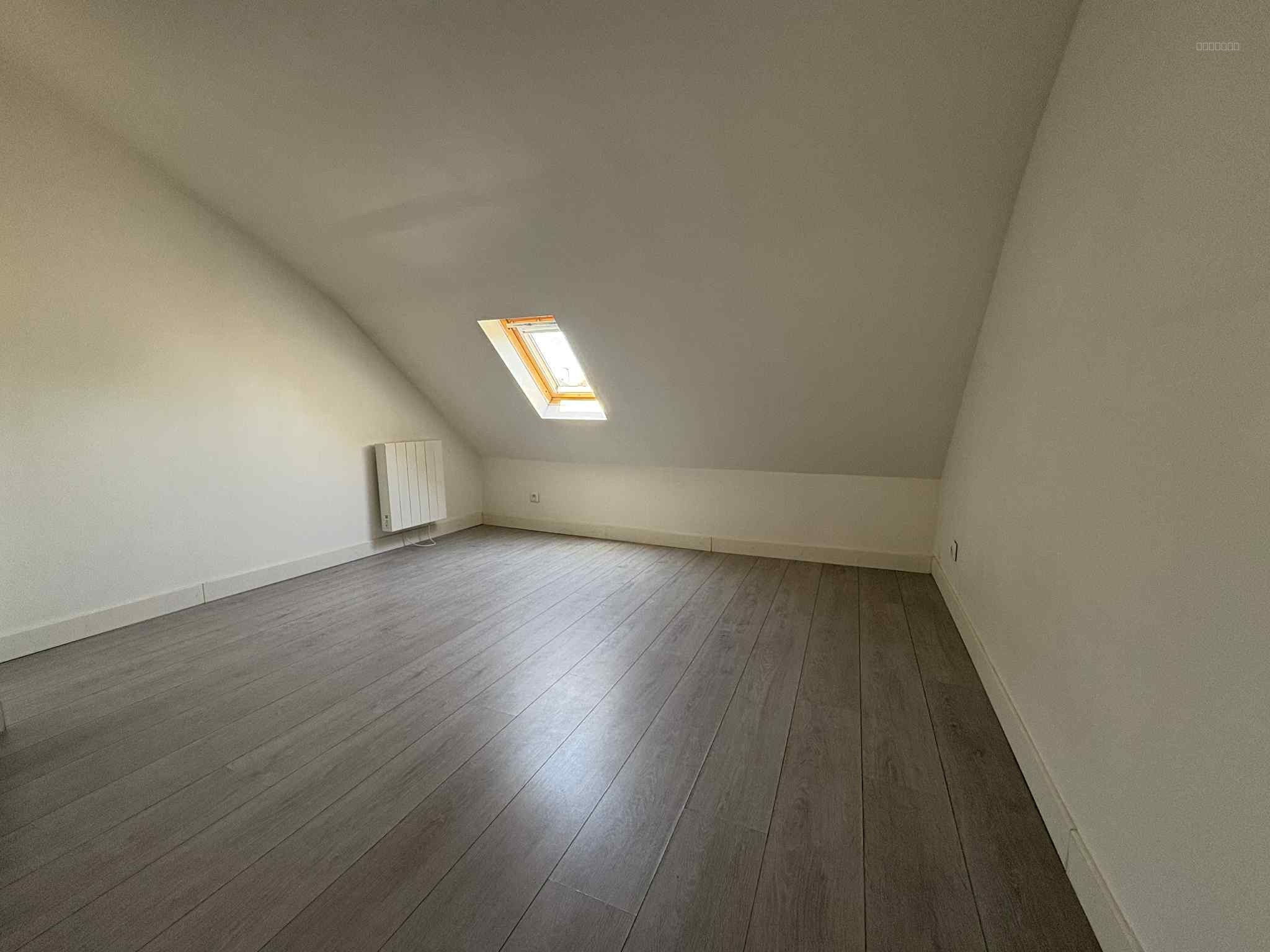NOUVEAUTÉ: IMMEUBLE À USAGE LOCATIF EN PLEIN CENTRE-VILLE D’ABBEVILLE — photo 5