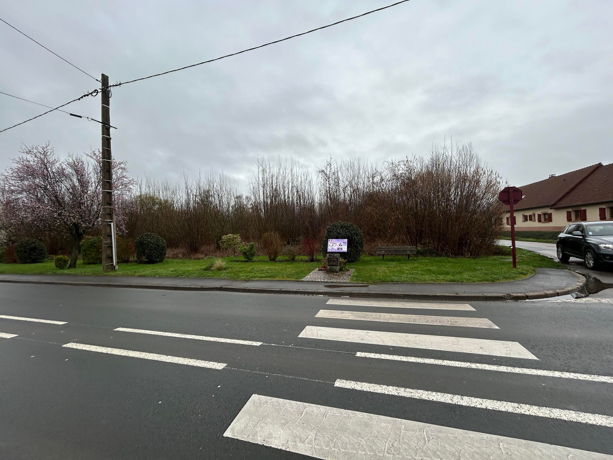 NOUVEAUTE : TERRAIN A BATIR NON VIABILISE SECTEUR PONT REMY — photo 1