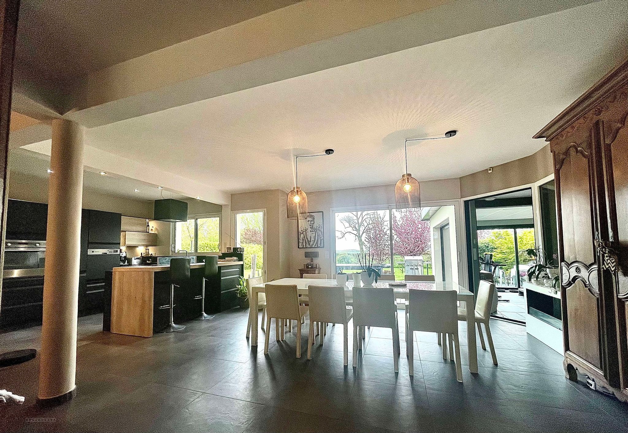 PAVILLON MODERNE A 15 MINUTES D'ABBEVILLE, SUR LE SECTEUR DE AILLY LE HAUT CLOCHER — photo 4