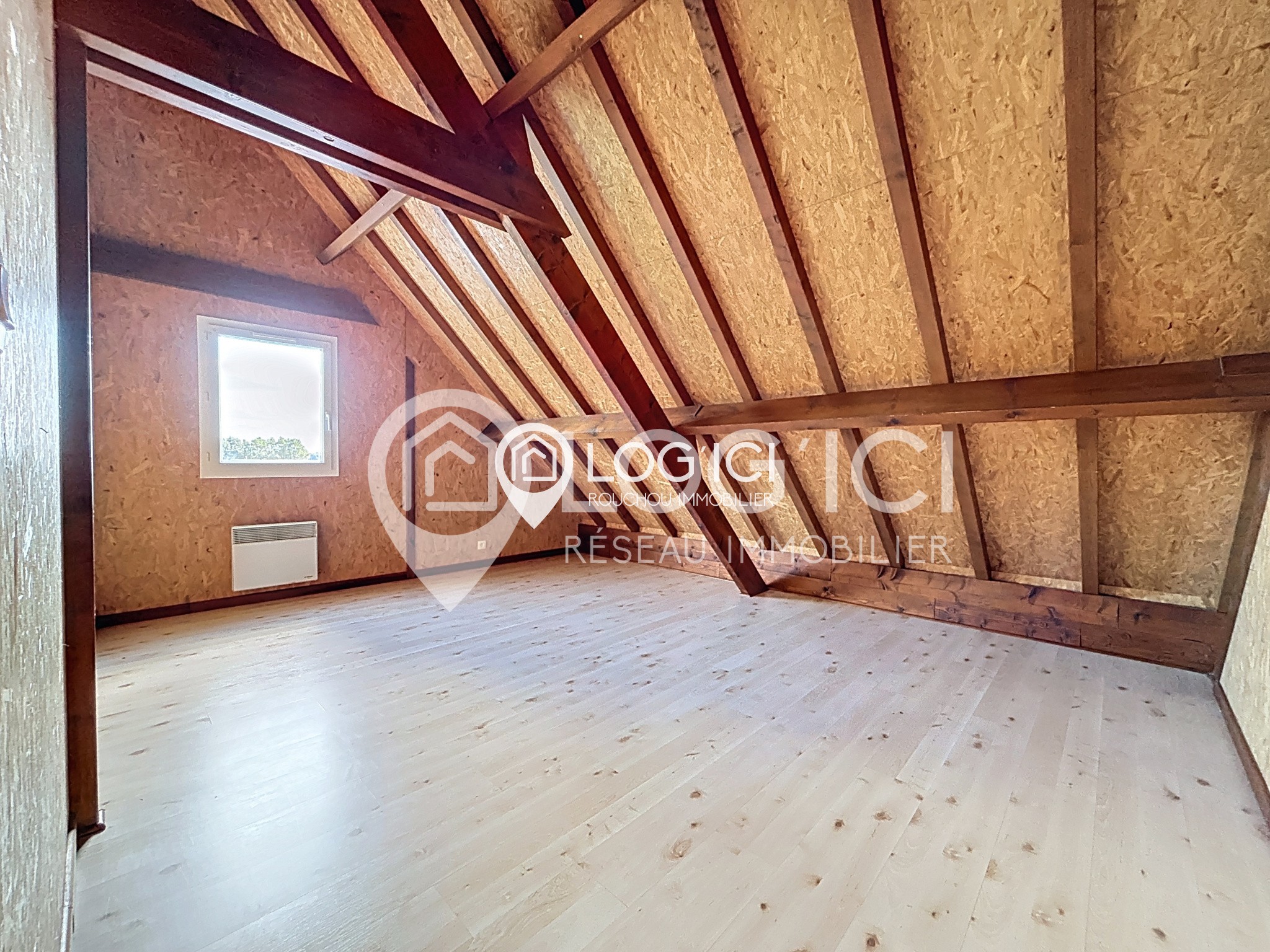 Maison 124 m2 avec grand séjour, 4 chambres, garage et beau terrain — photo 12