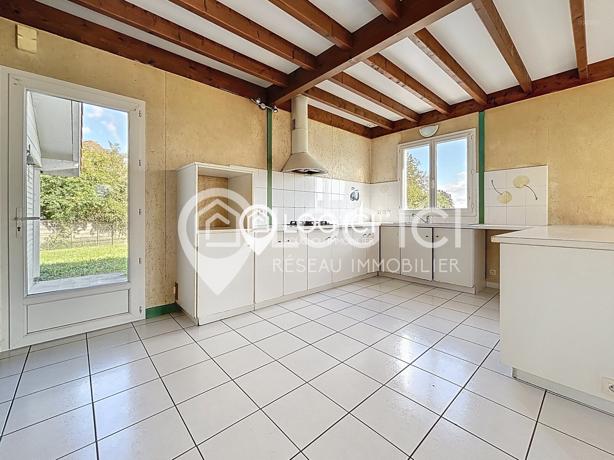 Maison 124 m2 avec grand séjour, 4 chambres, garage et beau terrain — photo 7