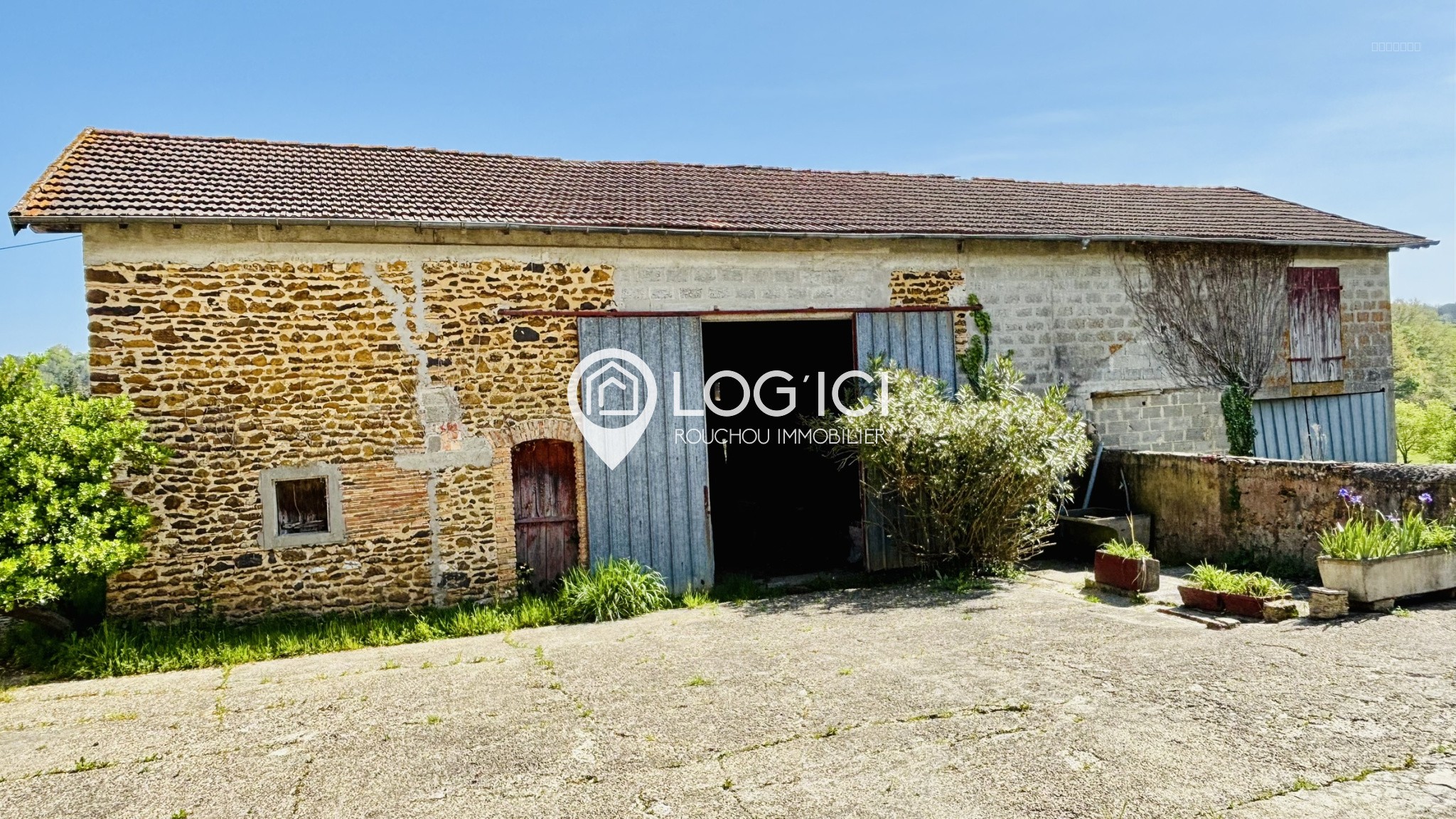 Corps de ferme avec maison 4 ch, granges et 4 ha de terres agricoles attenantes — photo 5