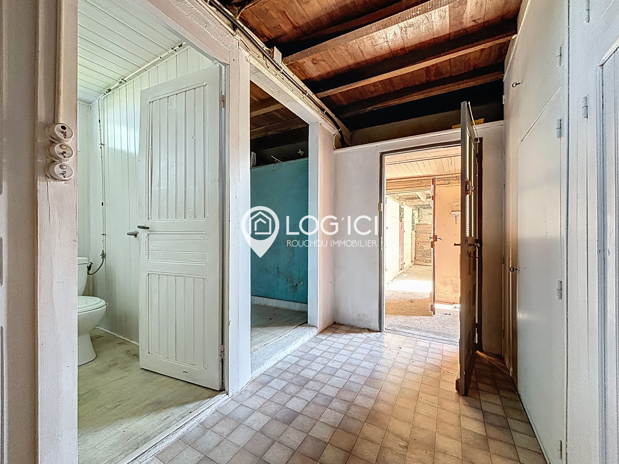 Corps de ferme avec maison 4 ch, granges et 4 ha de terres agricoles attenantes — photo 11