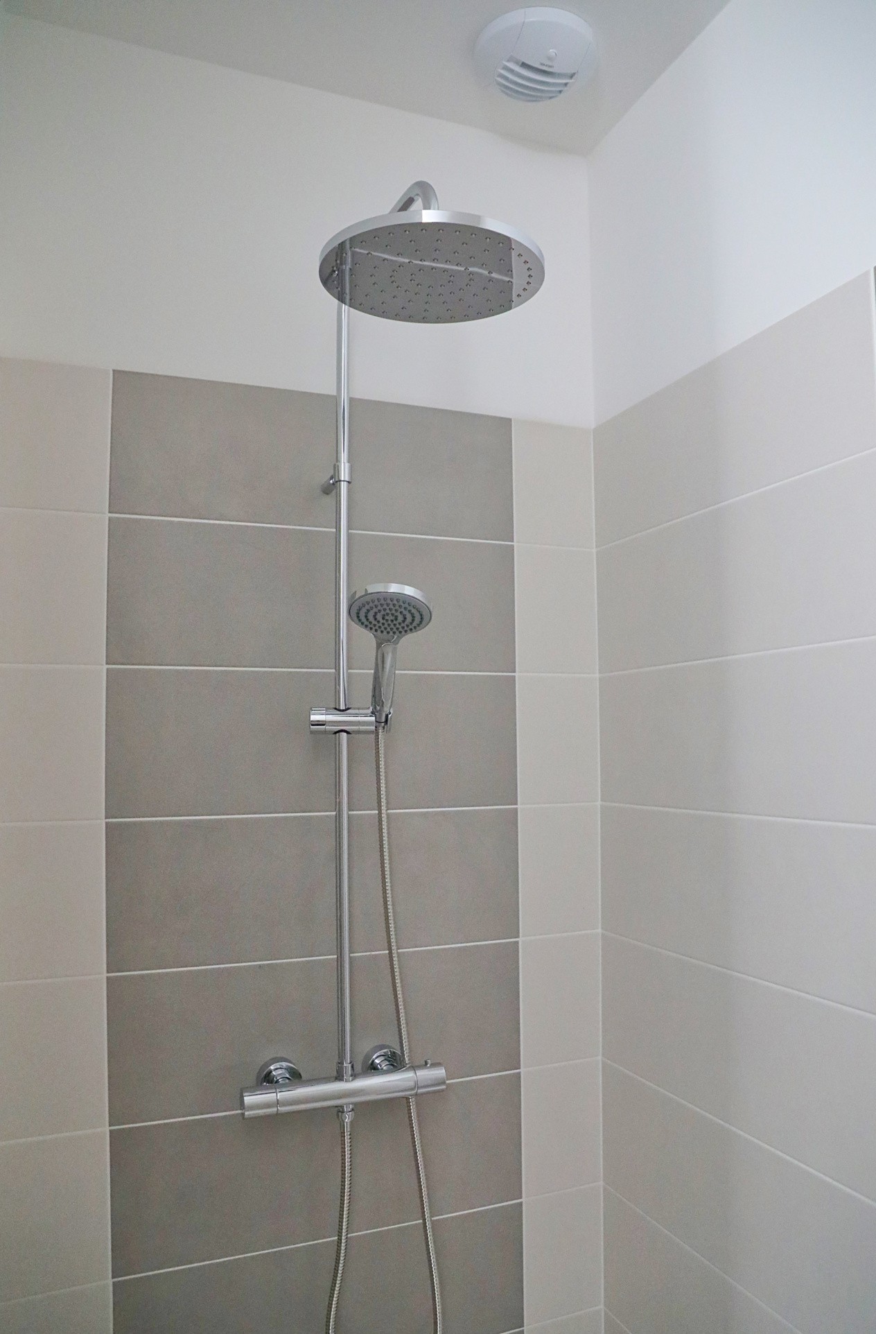 A VENDRE, maison neuve type 4, 105m2, garage, terrasse et jardin clos. (17) Vaux sur mer. — photo 12
