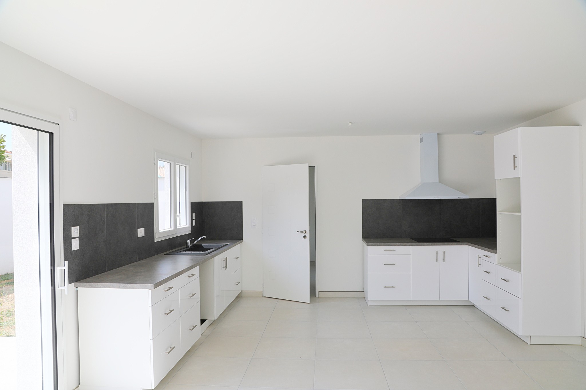 A VENDRE, maison neuve type 4 de 103m2 avec garage et jardin clos. (17) Vaux sur mer. — photo 4